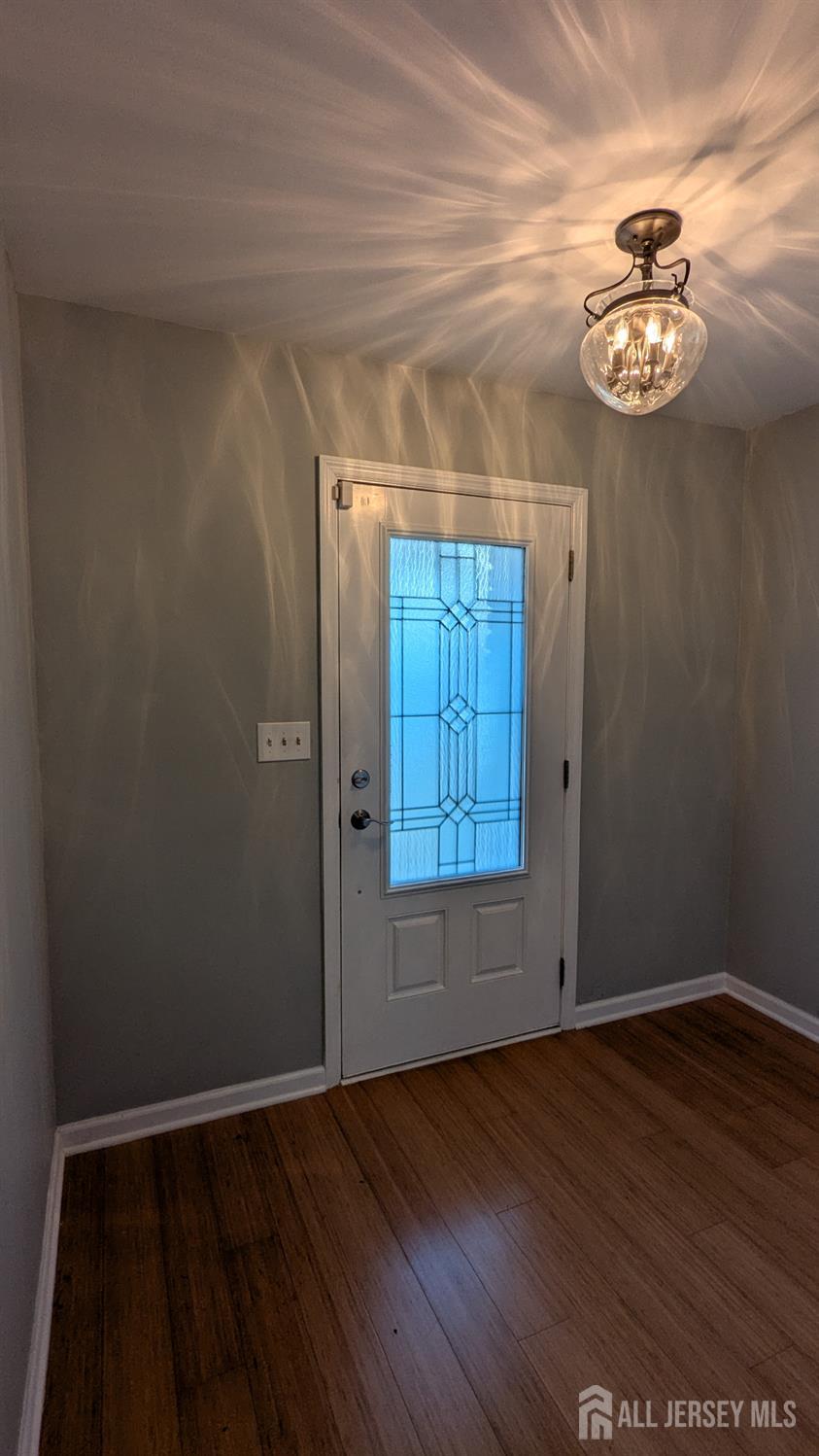 53 Thorne Lane Image 3