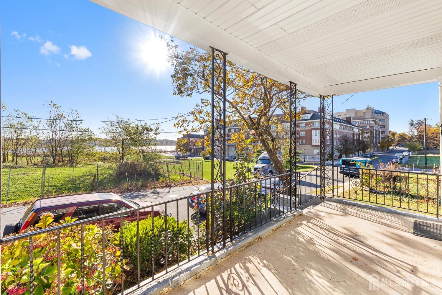 397 E Rector Street Image 3