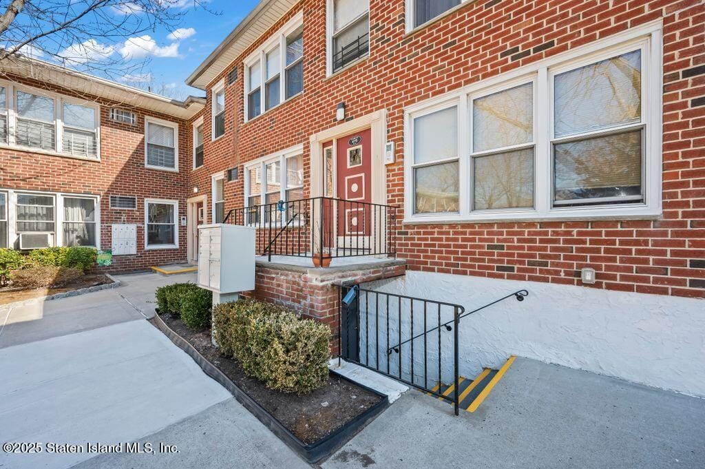 475 Armstrong Avenue 1f, Staten Island, NY, 10308
