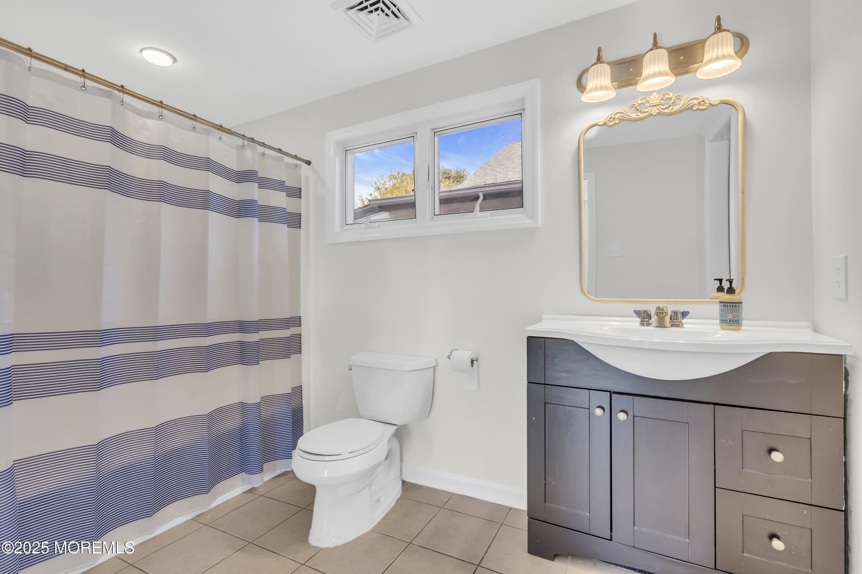 98 Seabreeze Avenue, Middletown, NJ, 07748 image 21