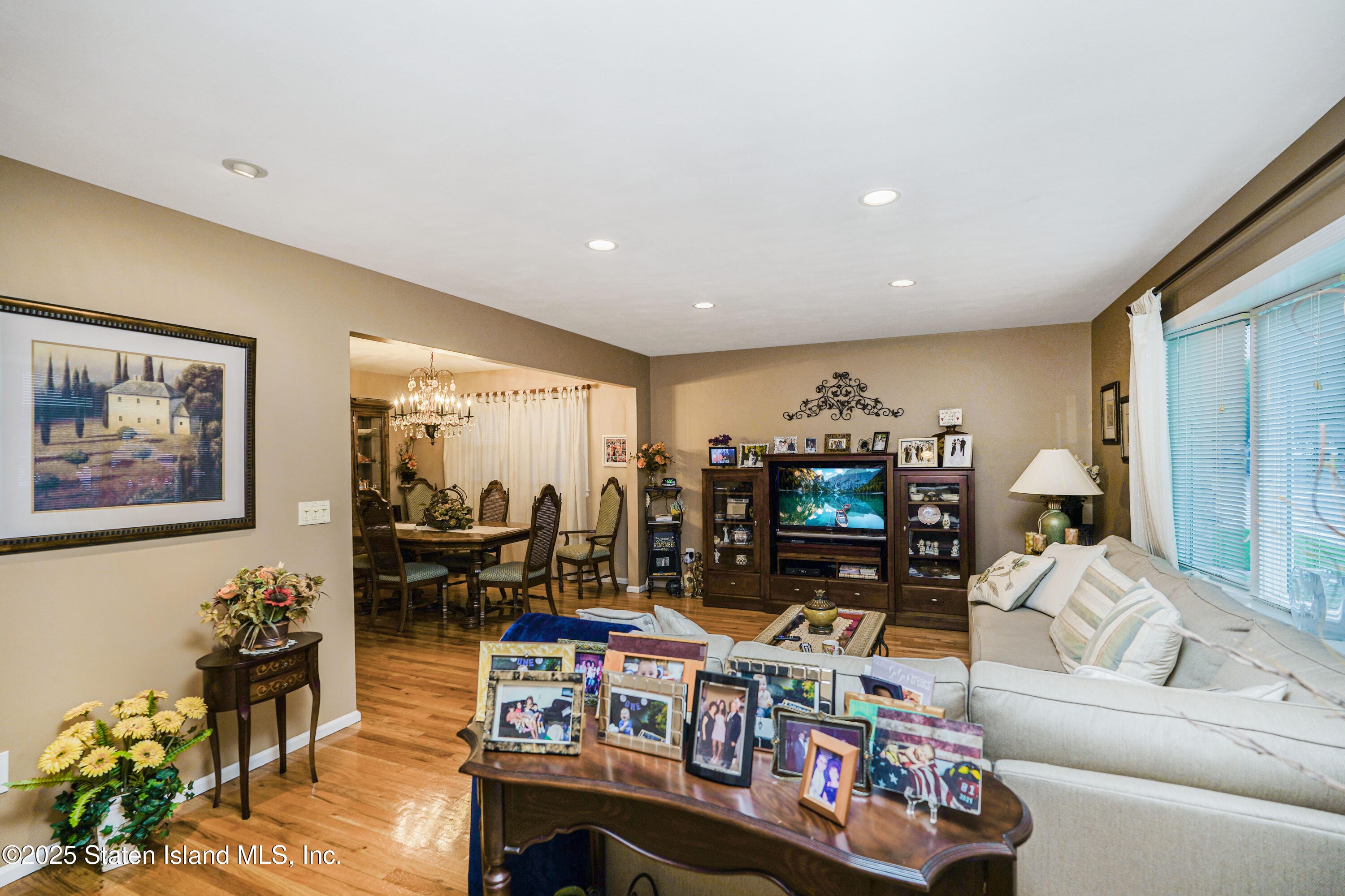 76 Stecher Street Image 3