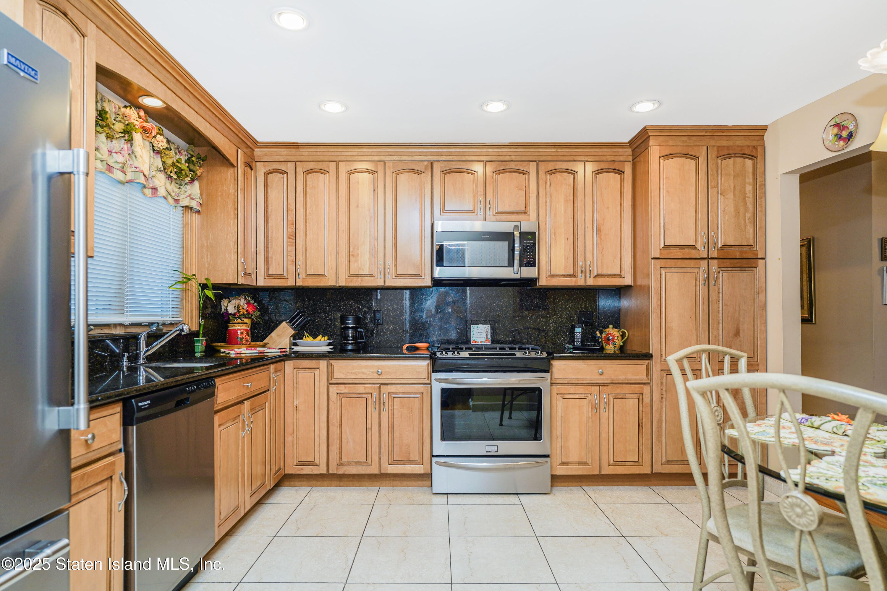 76 Stecher Street Image 5