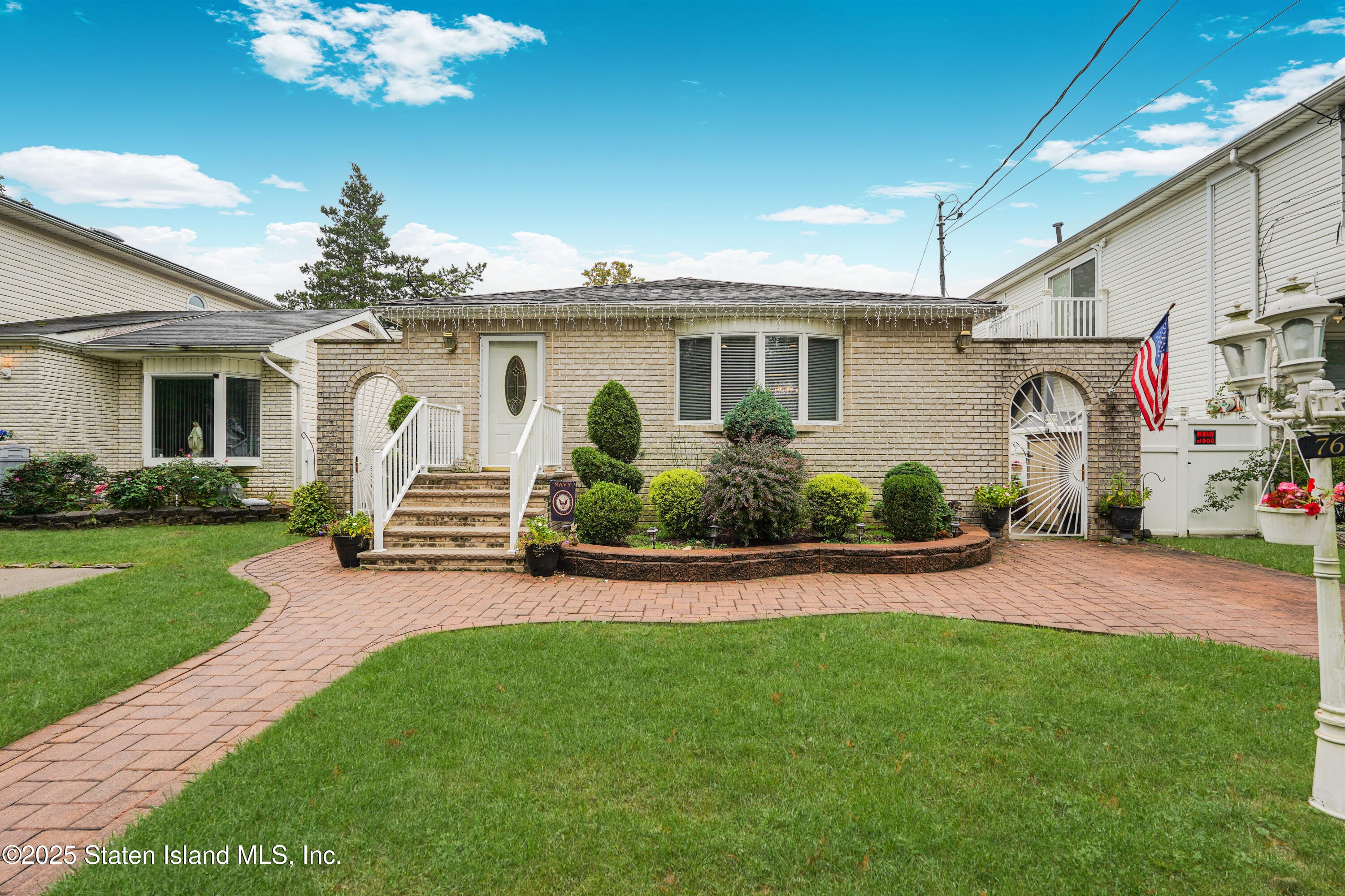 76 Stecher Street Image 1