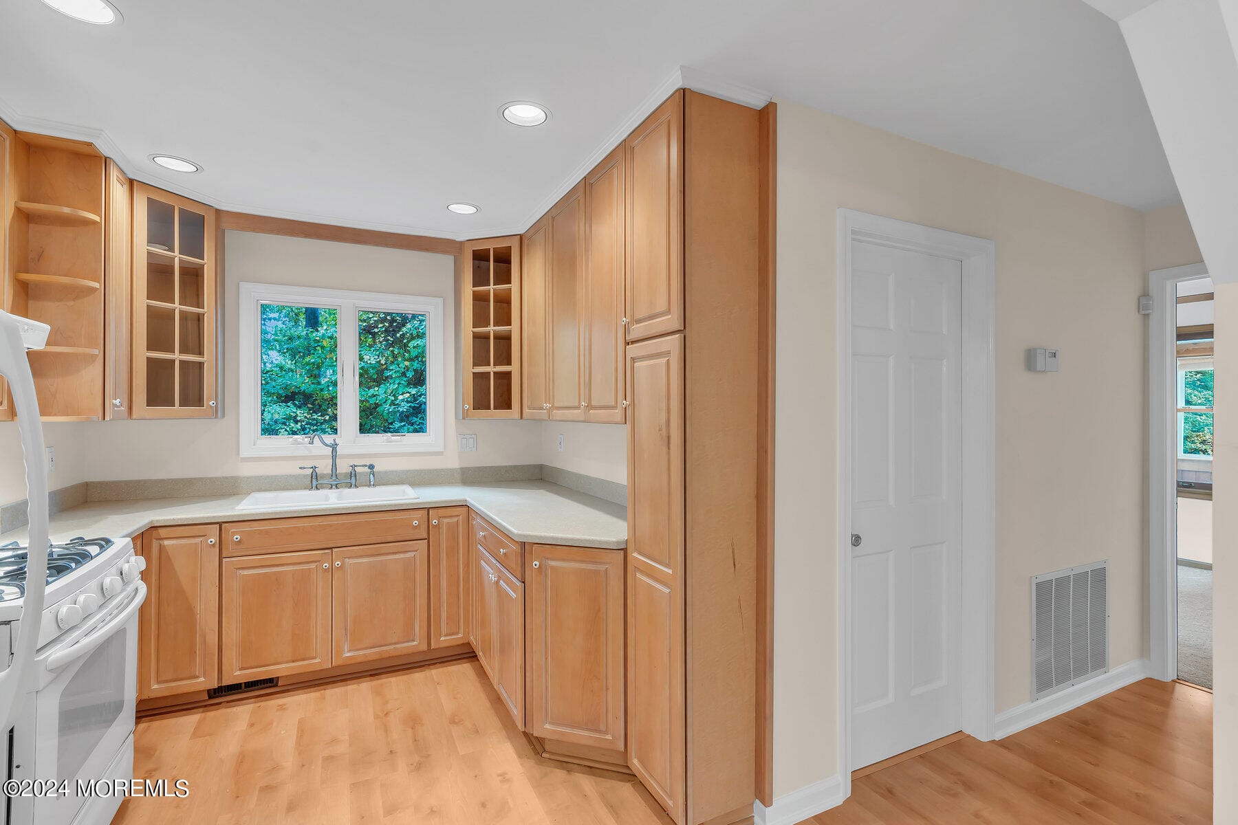 188 Five Points Road, Colts Neck, NJ, 07722 image 12