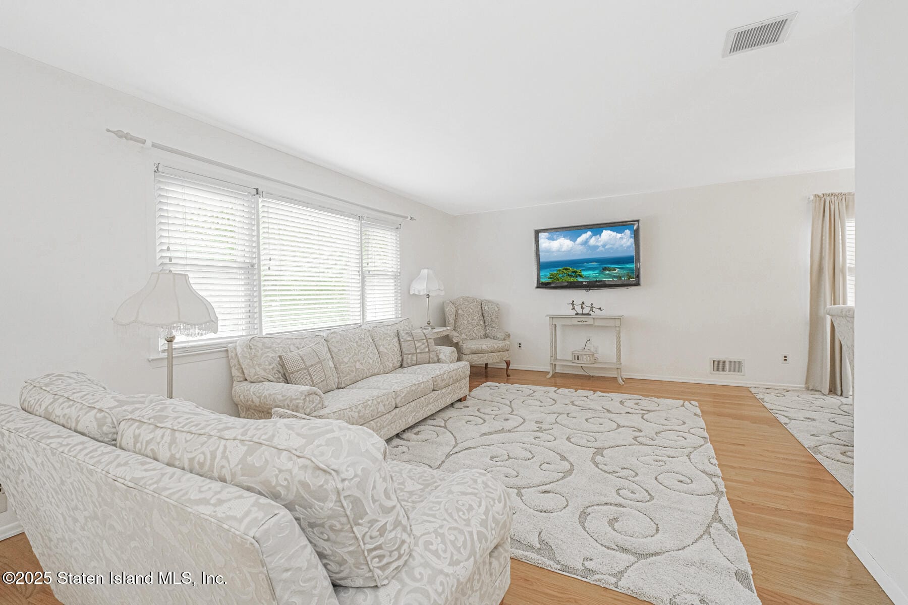 17 Greaves Court Image 3