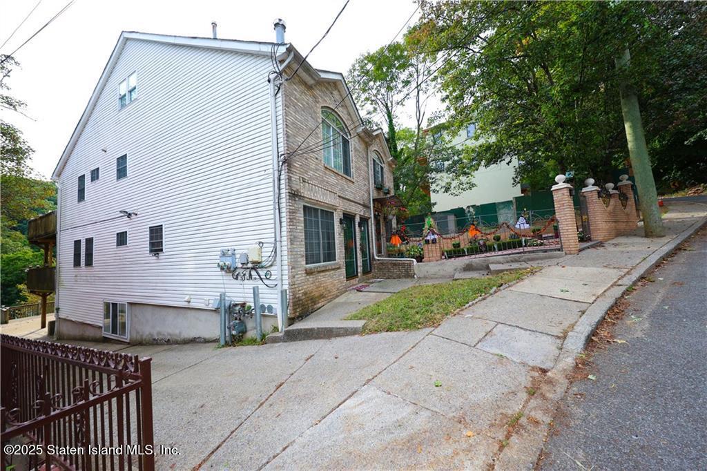 148 Hillside Avenue Image 4