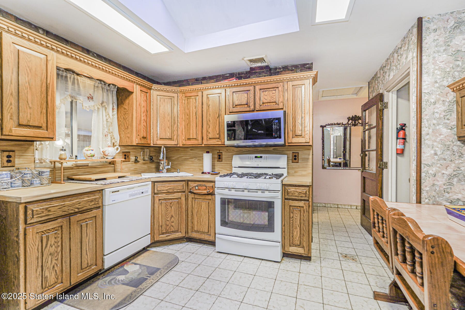 382 Edgegrove Avenue, Staten Island, NY, 10312 image 17