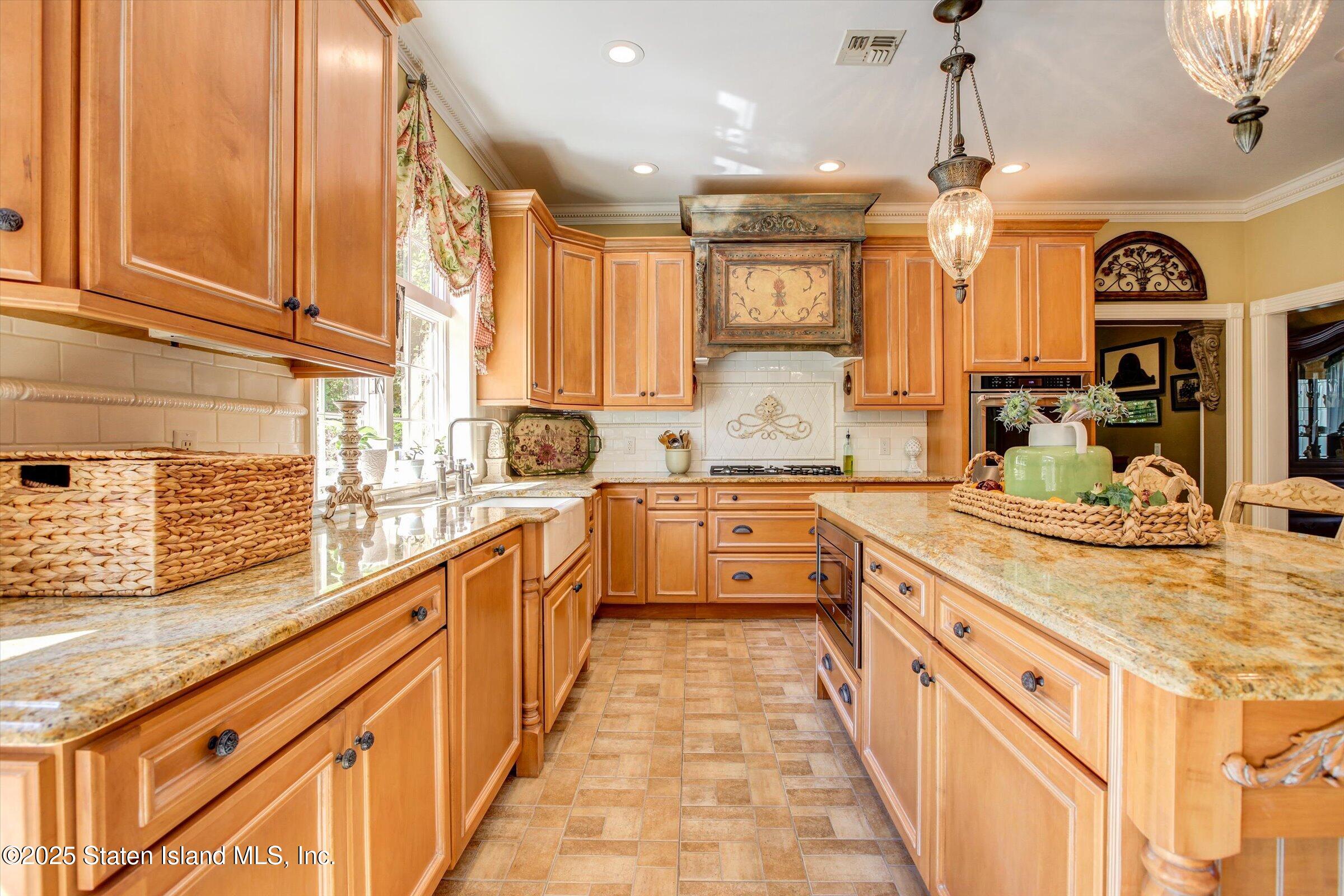 76 Jenna Lane, Staten Island, NY, 10304 image 12