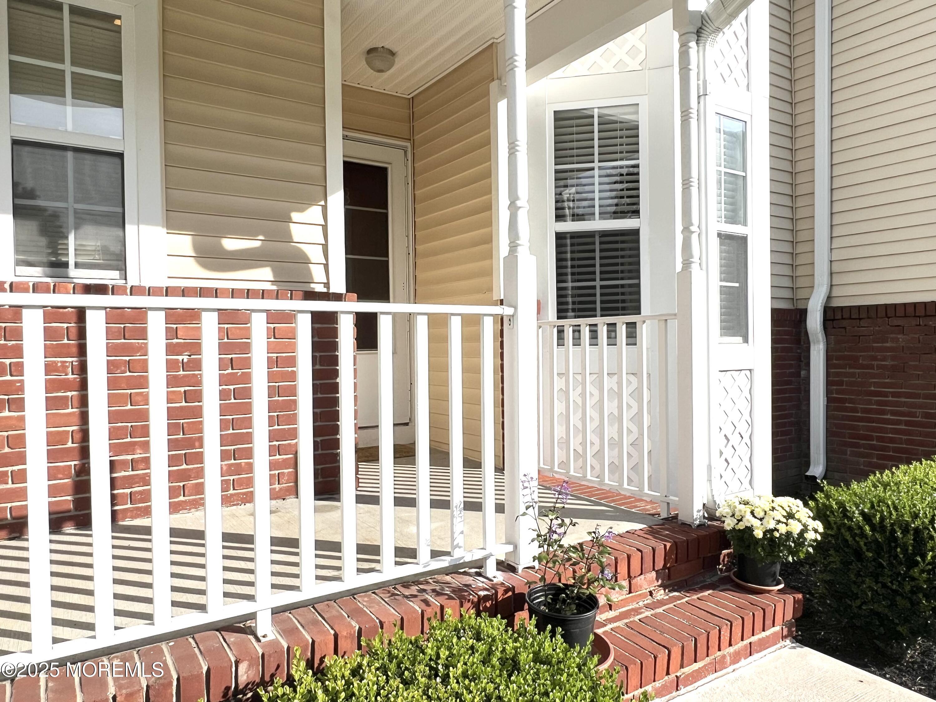 63 Lexington Court Image 2
