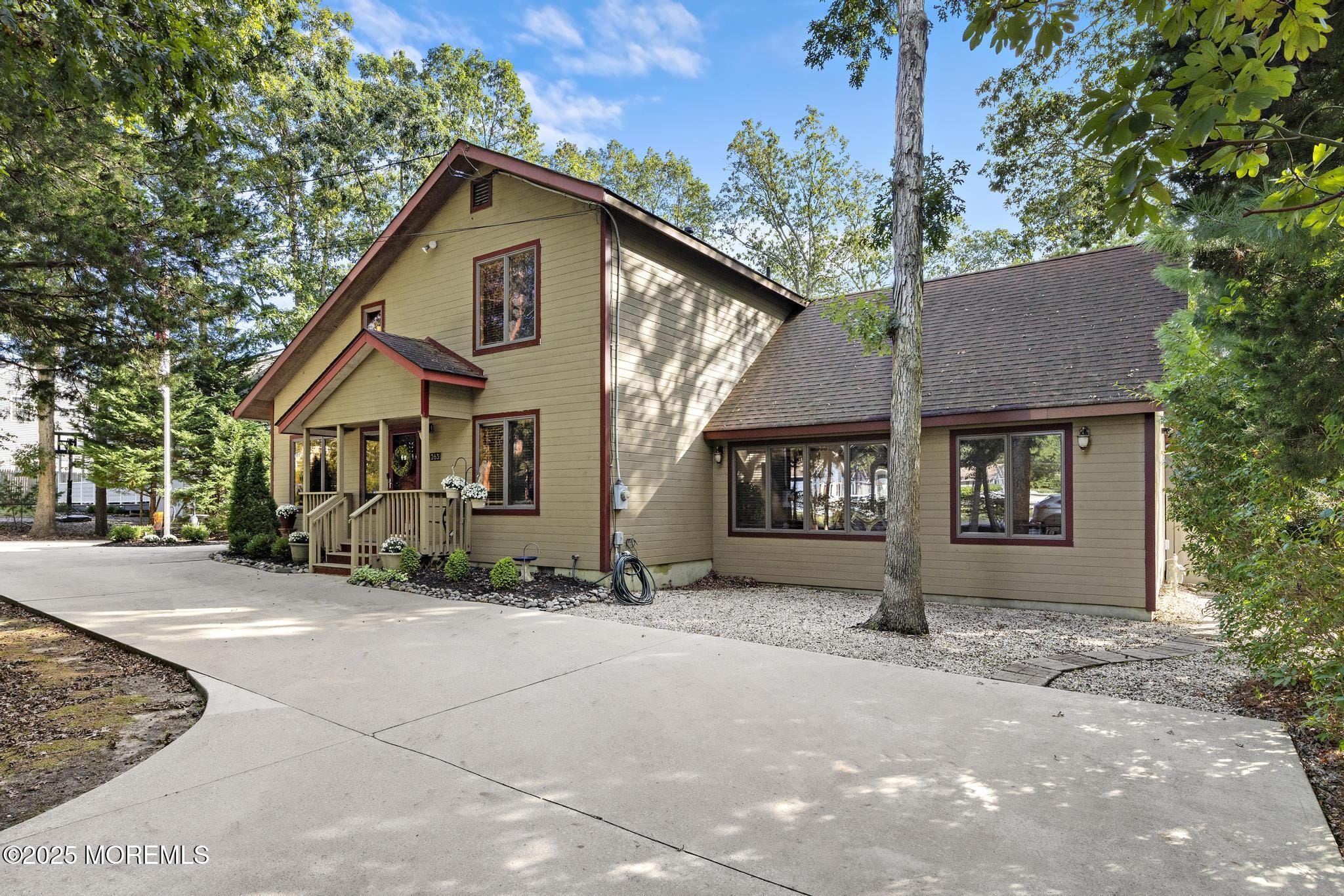 263 Elm Avenue Image 2