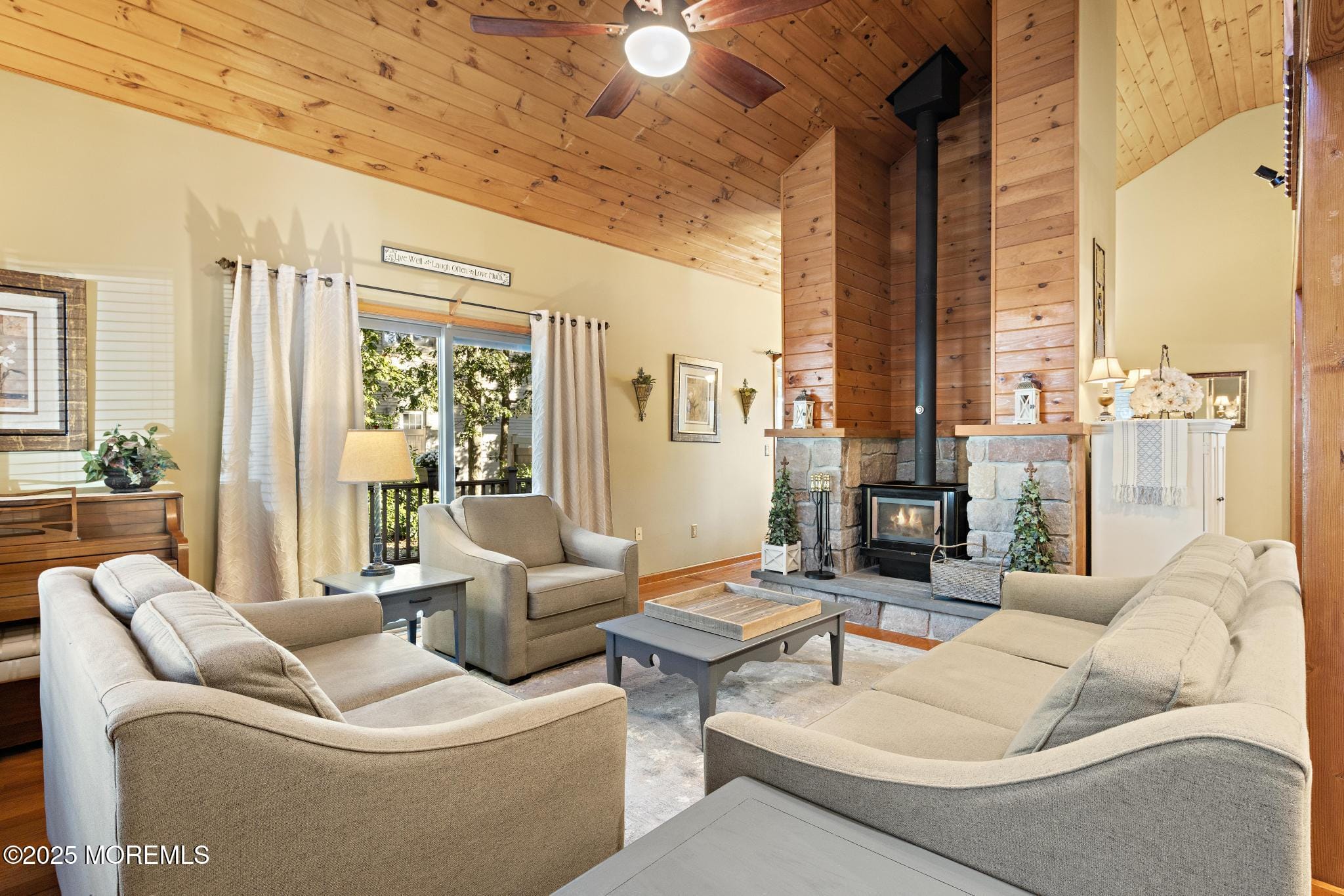 263 Elm Avenue Image 5