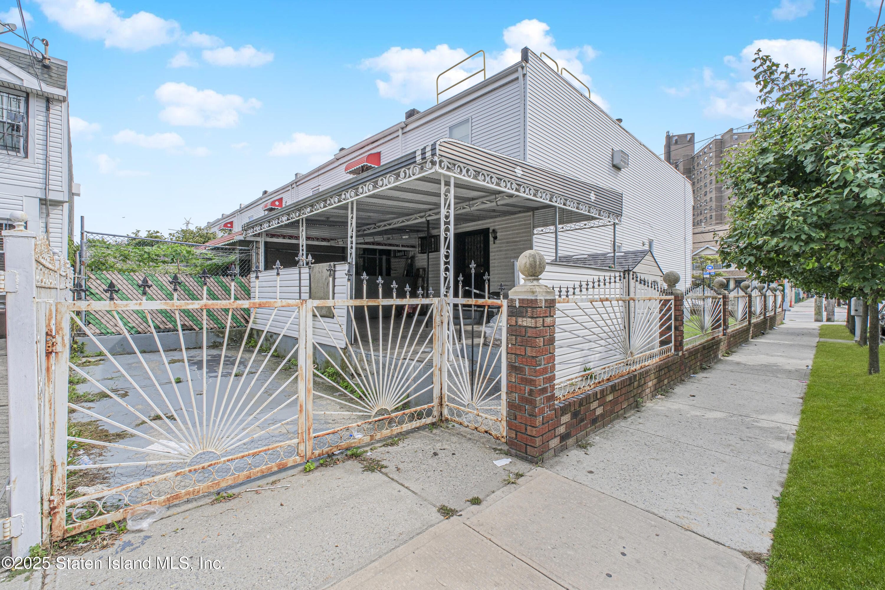 2231 Mermaid Avenue Image 3