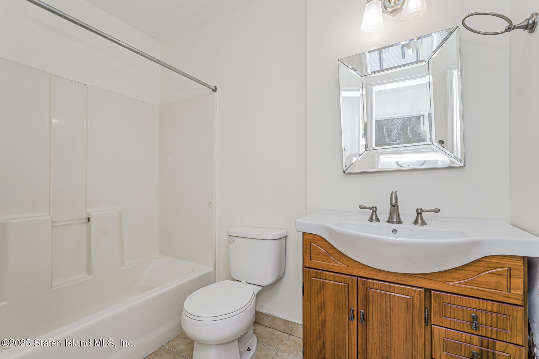 670 Ilyssa Way, Staten Island, NY, 10312 image 22