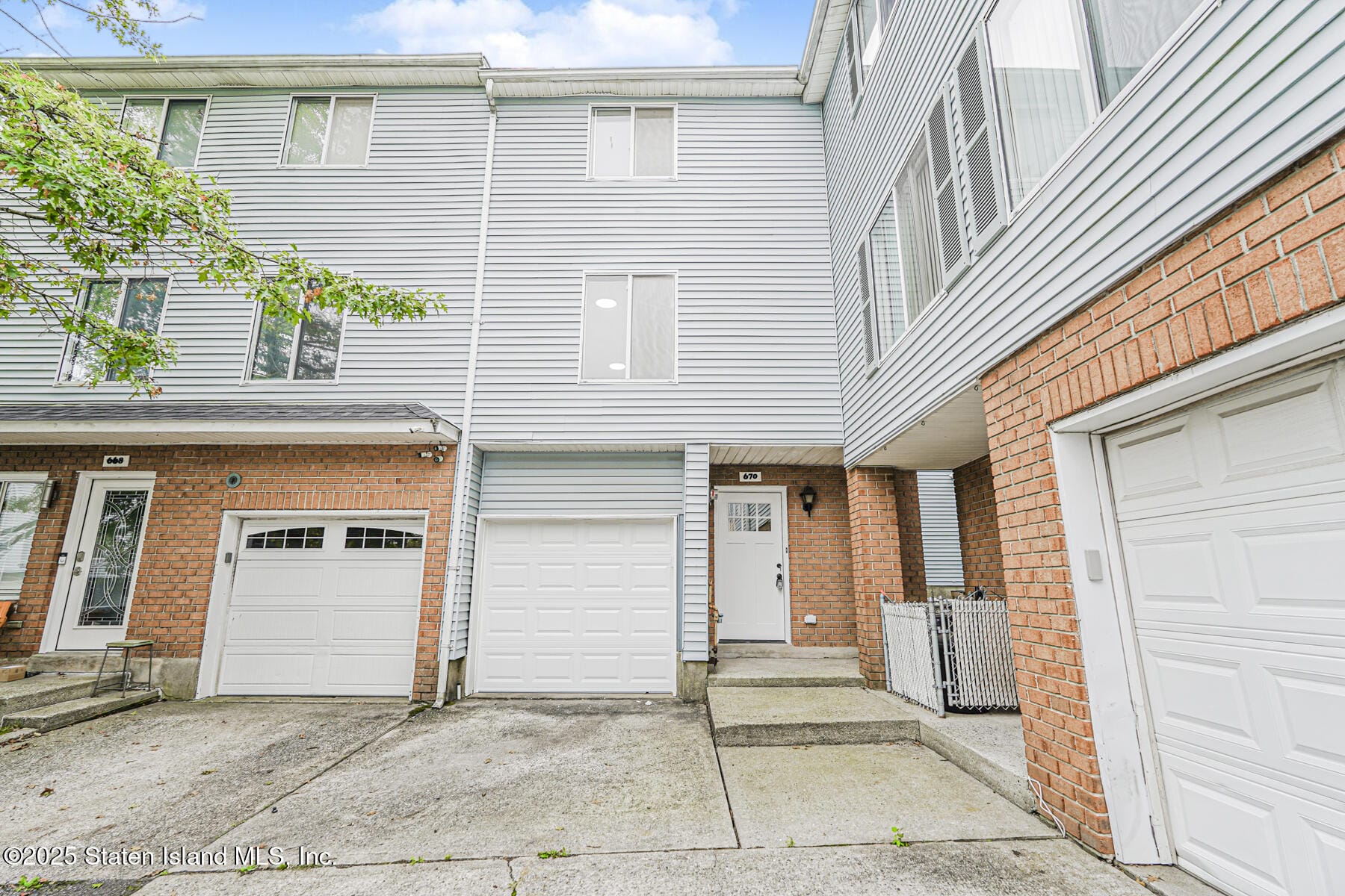 670 Ilyssa Way Image 1