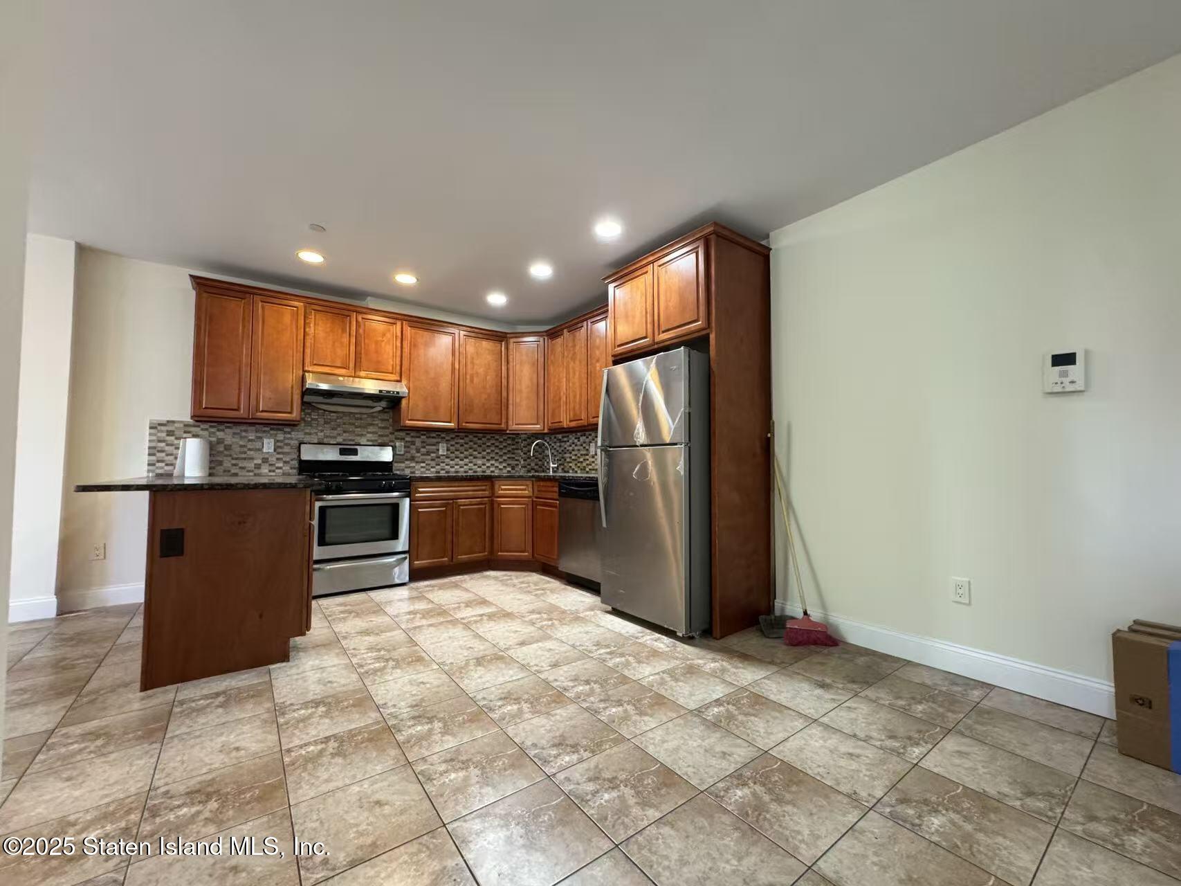 2138 Bath Avenue 1a Image 3