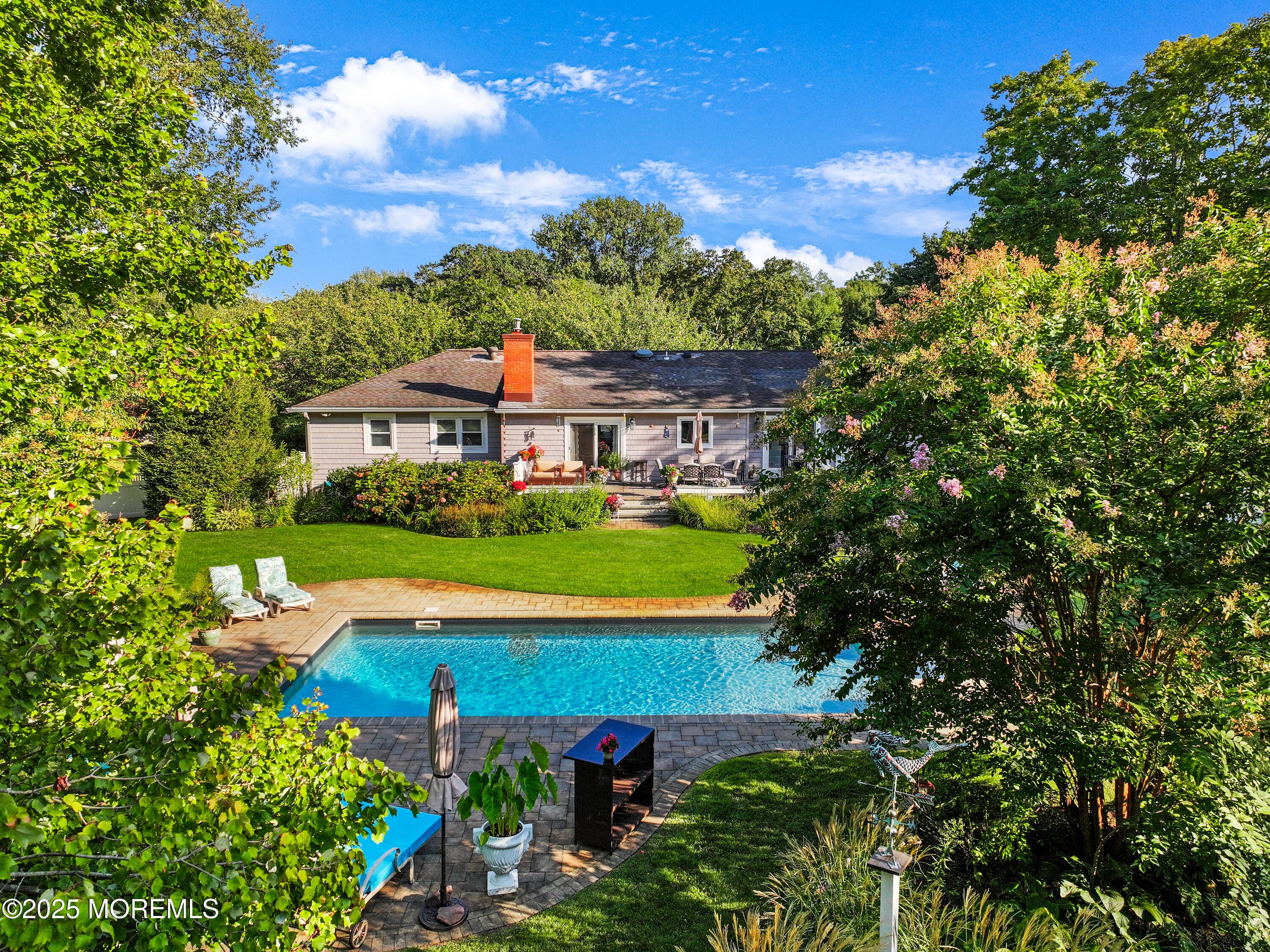 1908 Sherwood Drive Image 4