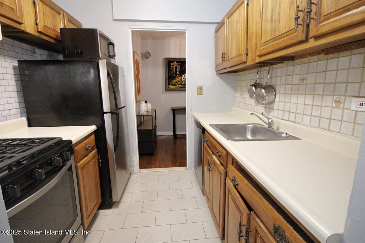 830 Howard Avenue 3-D, Staten Island, NY, 10301 image 14