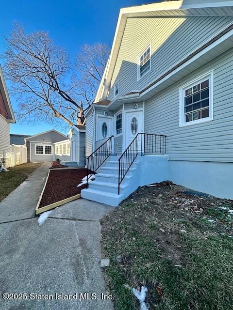 129 New Dorp Plaza Image 3
