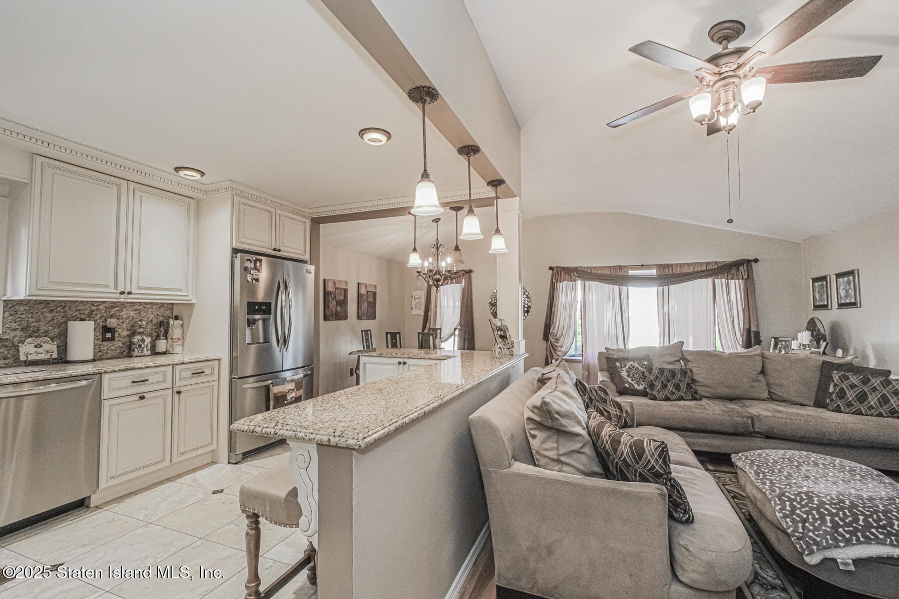 94 Gary Place Image 4