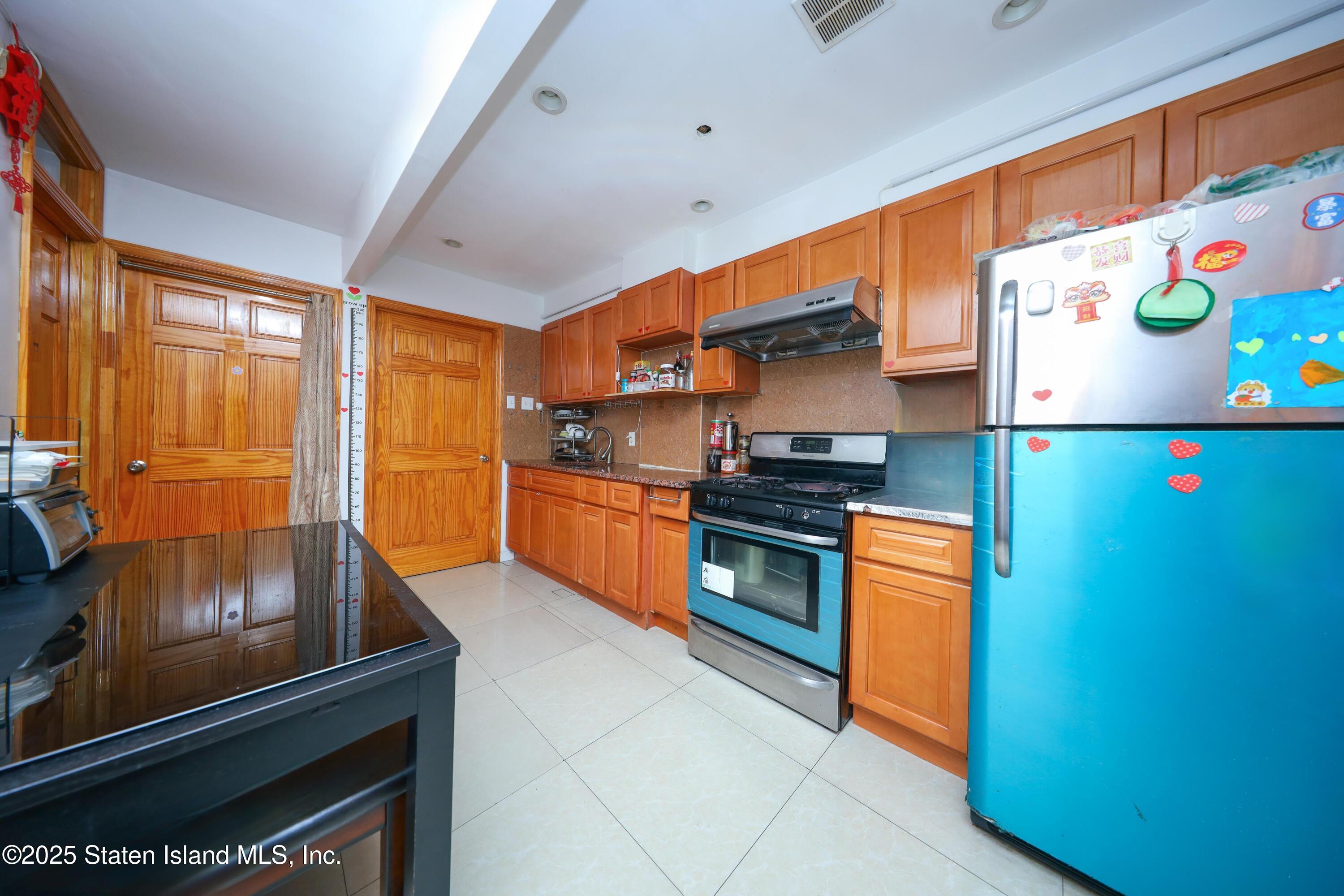 5418 3rd Avenue 1a Image 3