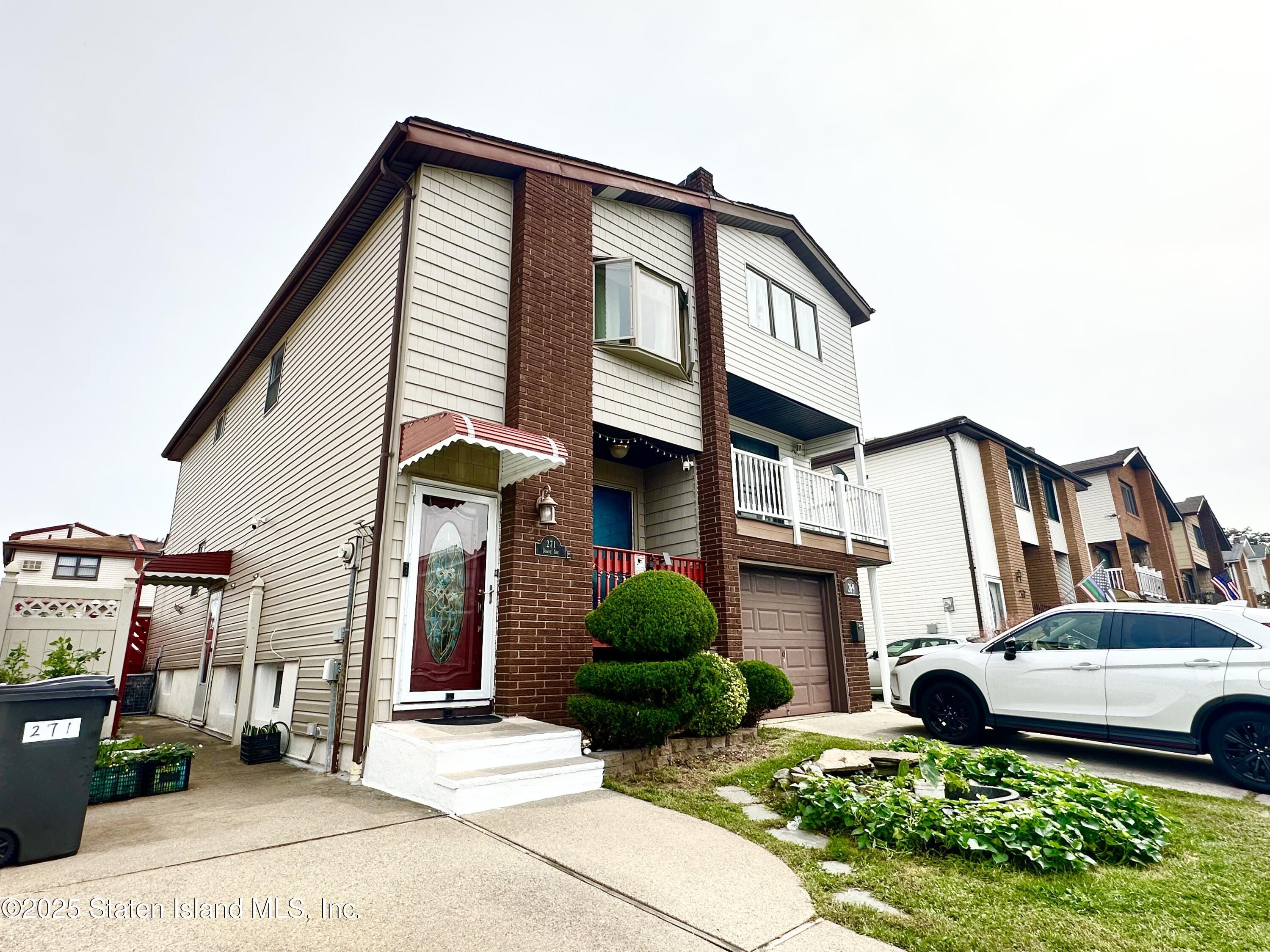 271 Doane Avenue Image 2