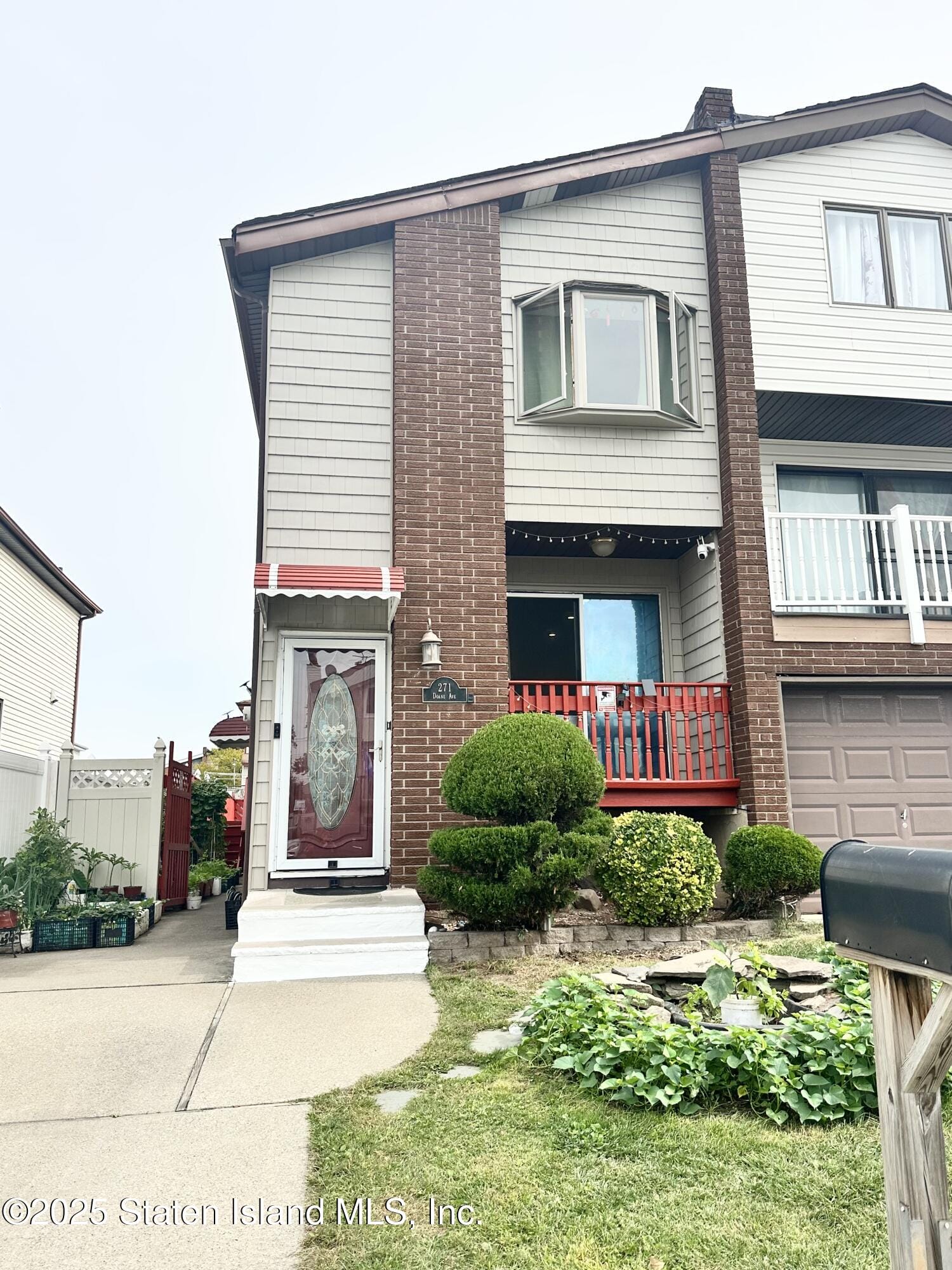 271 Doane Avenue Image 3