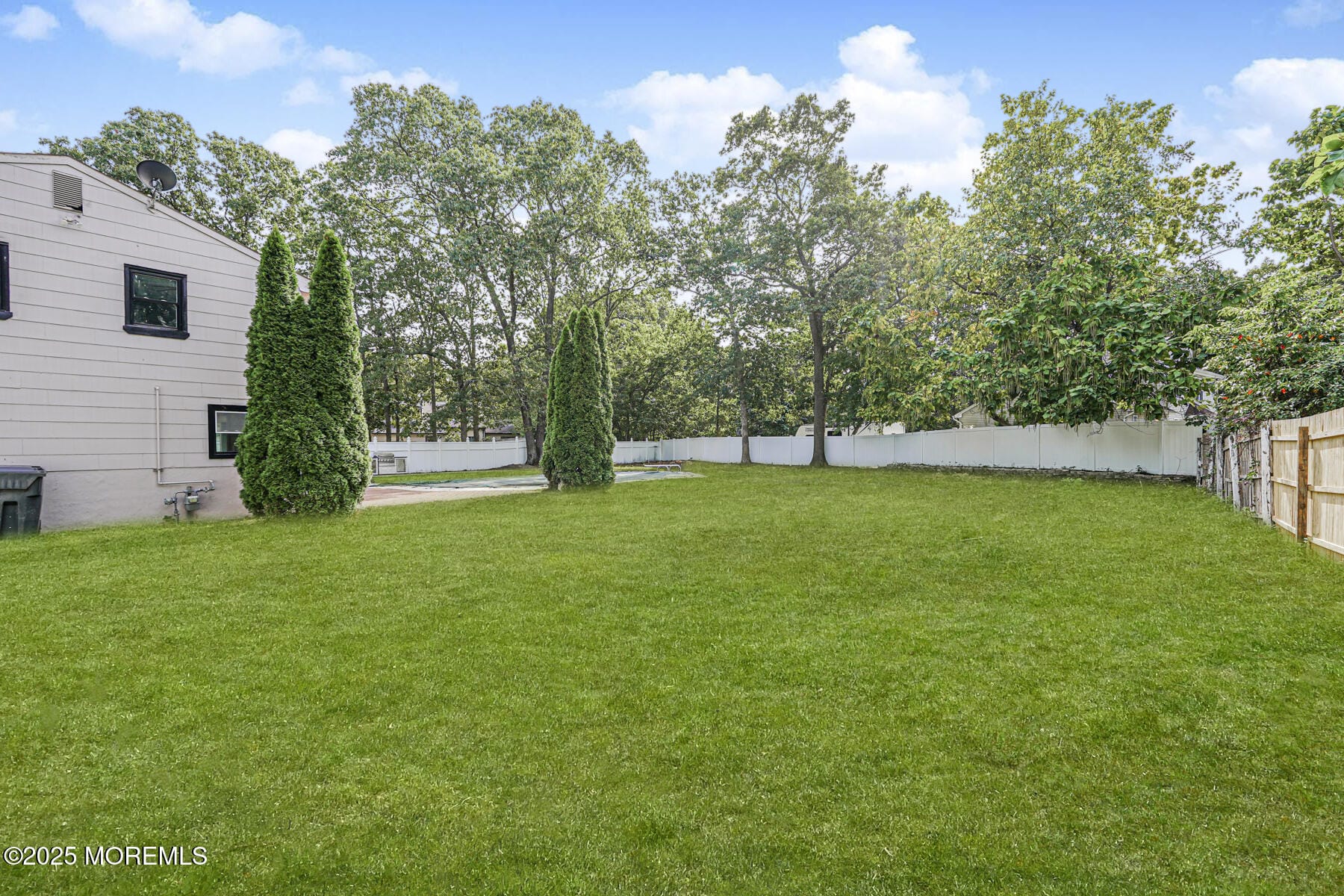 1491 Davidson Avenue Image 4