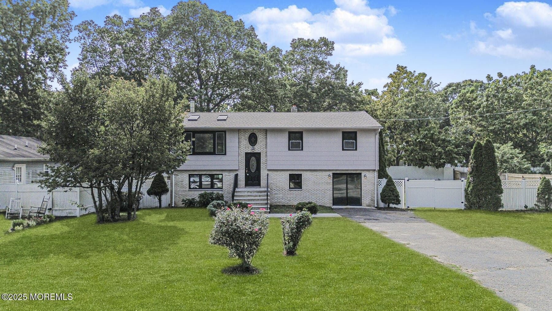 1491 Davidson Avenue Image 3