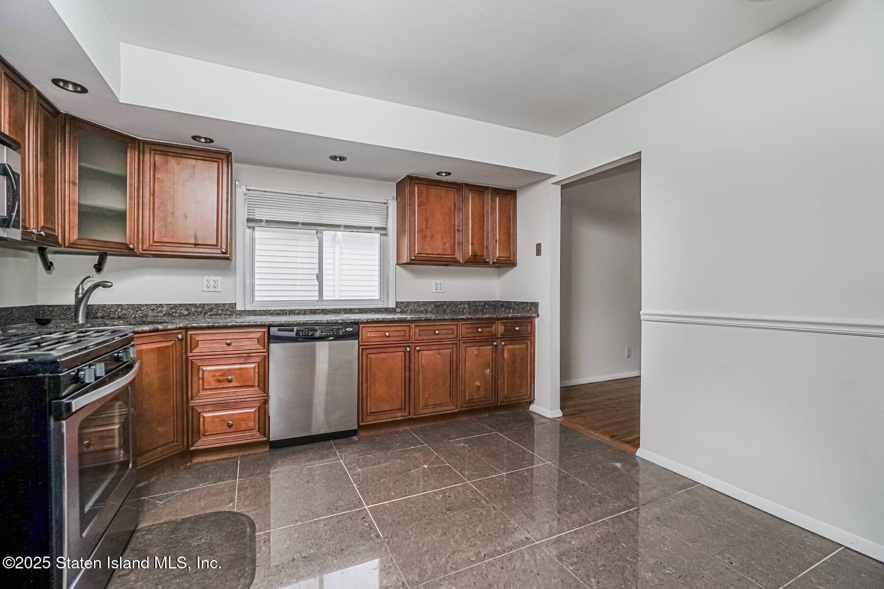 26 Benton Court Image 4