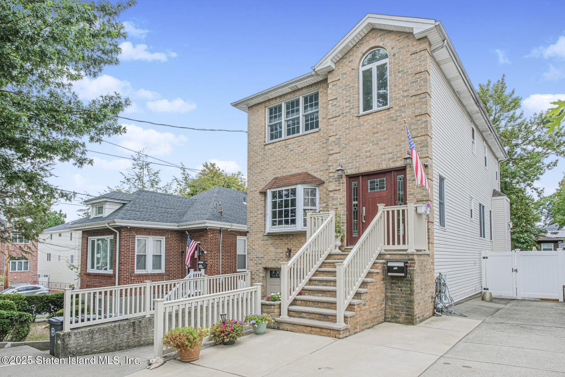 122 Guyon Avenue Image 3