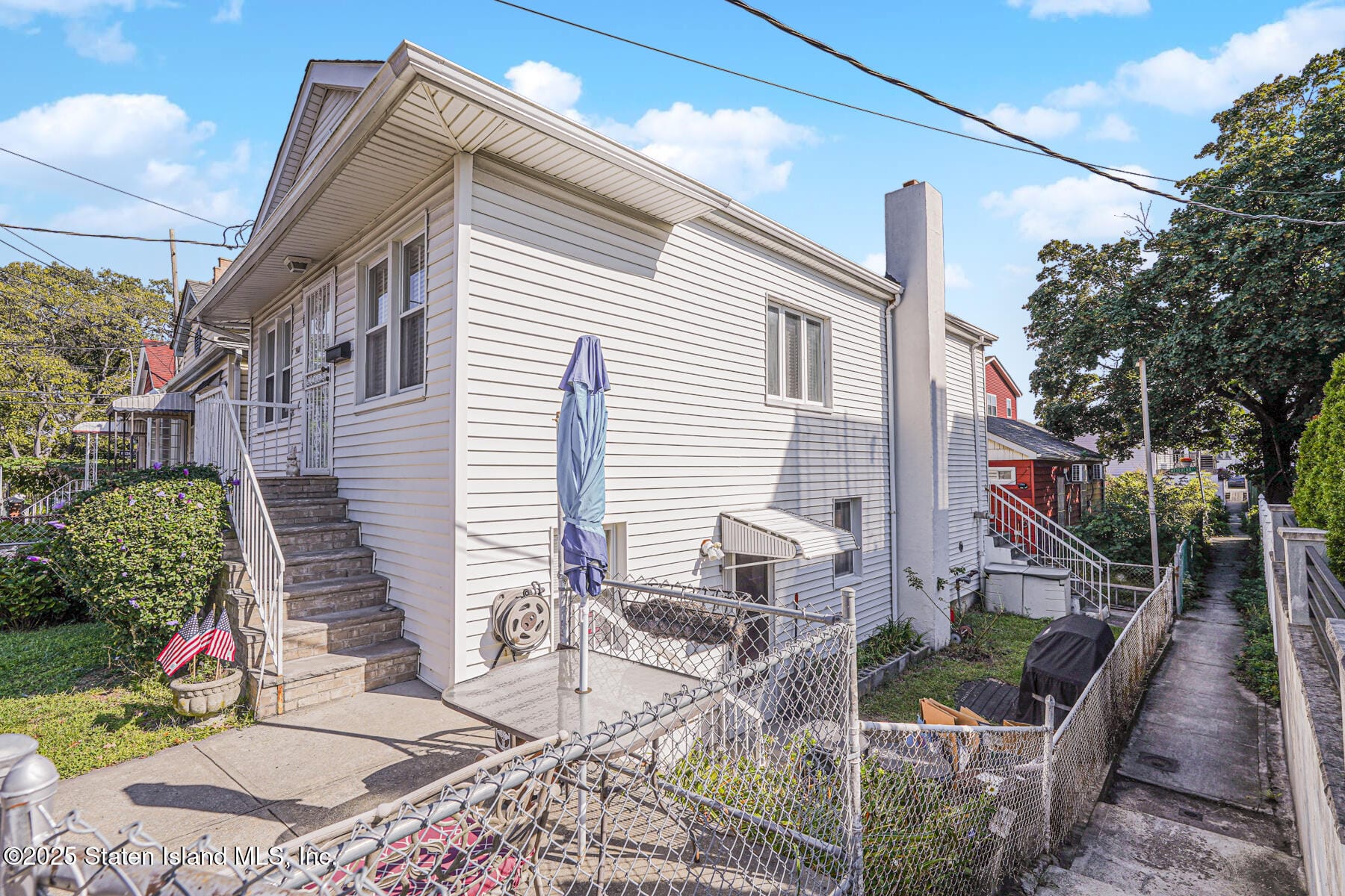 2811 Haring Street Image 2