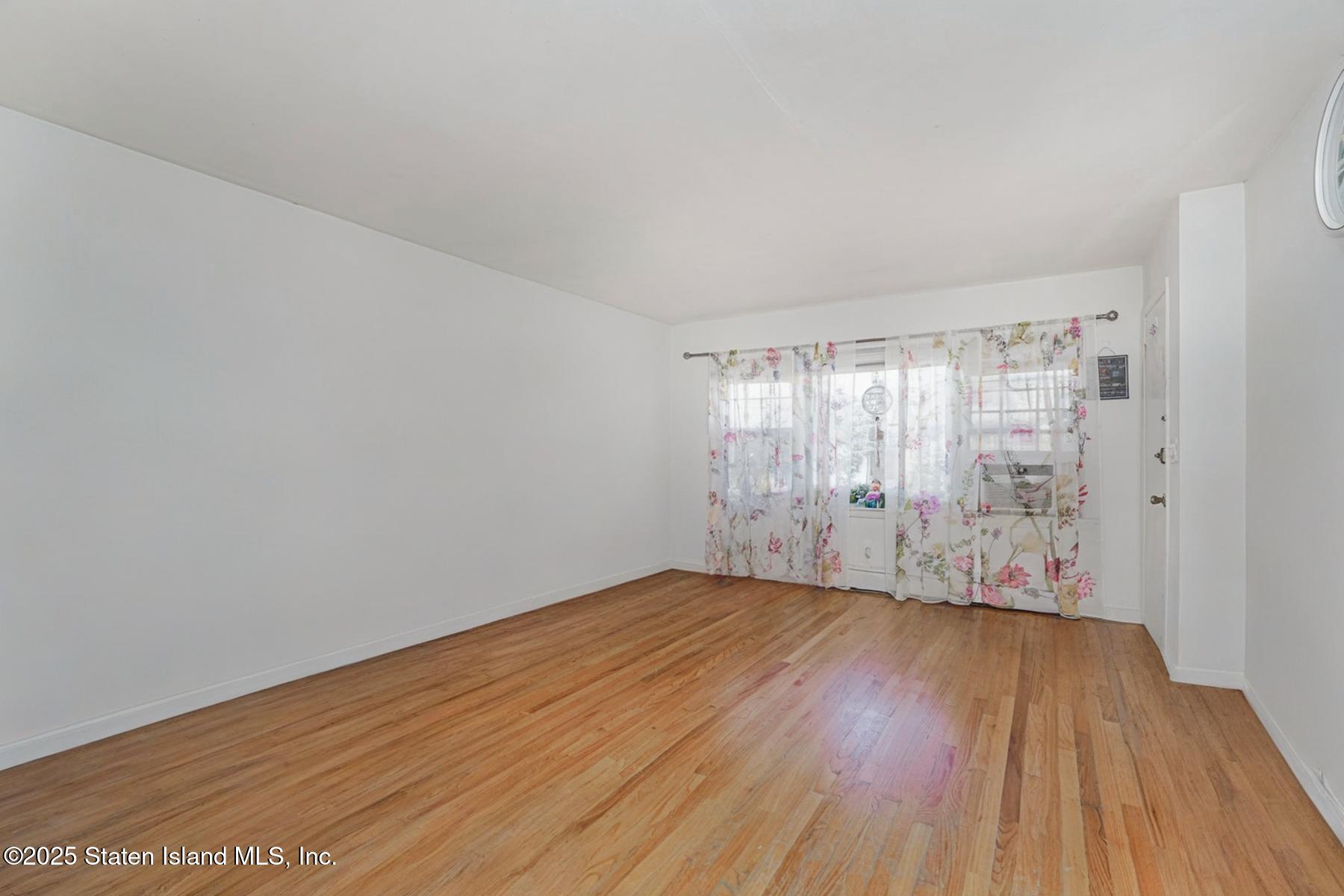 124 Van Cortlandt Avenue, Staten Island, NY, 10301 image 14