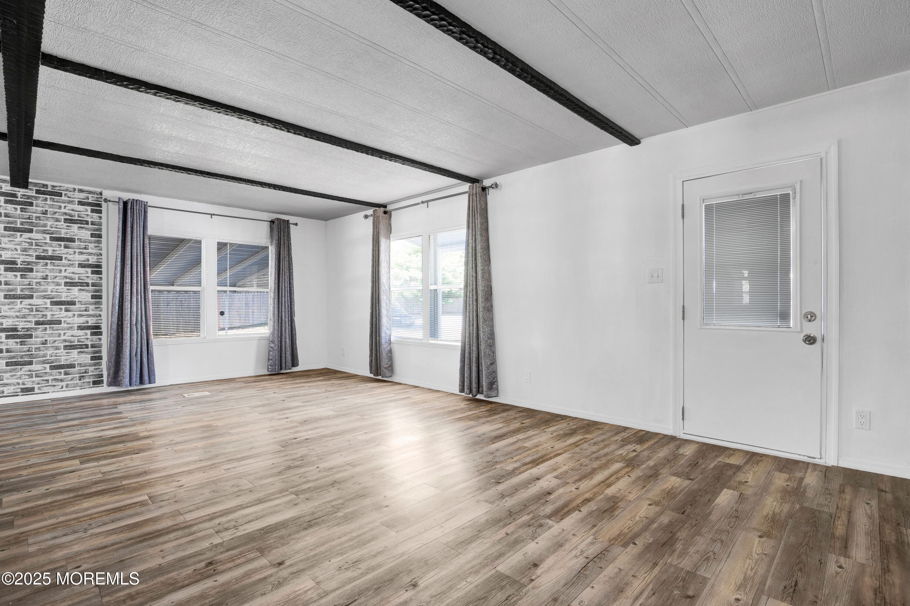 209 Mockingbird Way Image 4