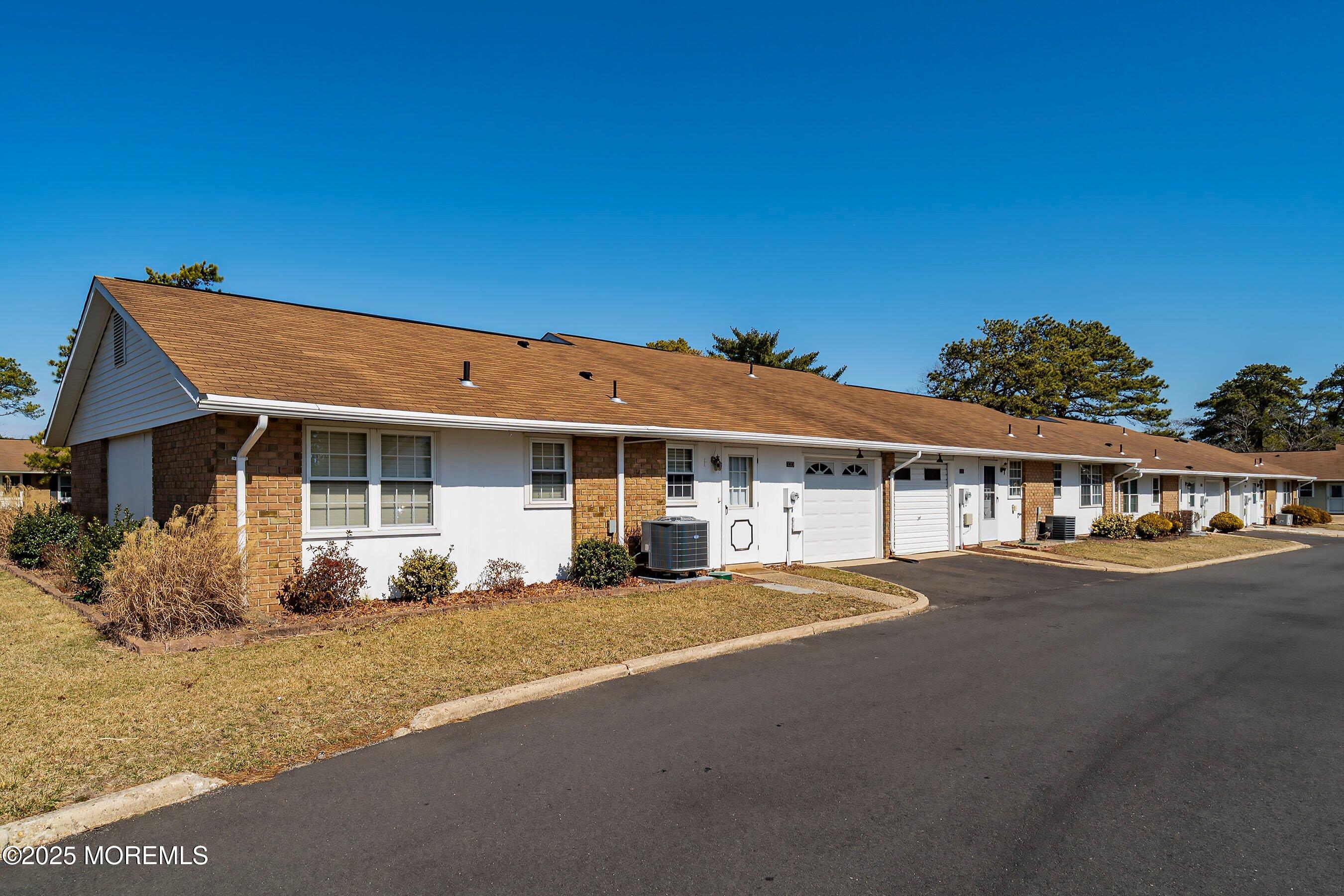 32D Sterling Street Image 2