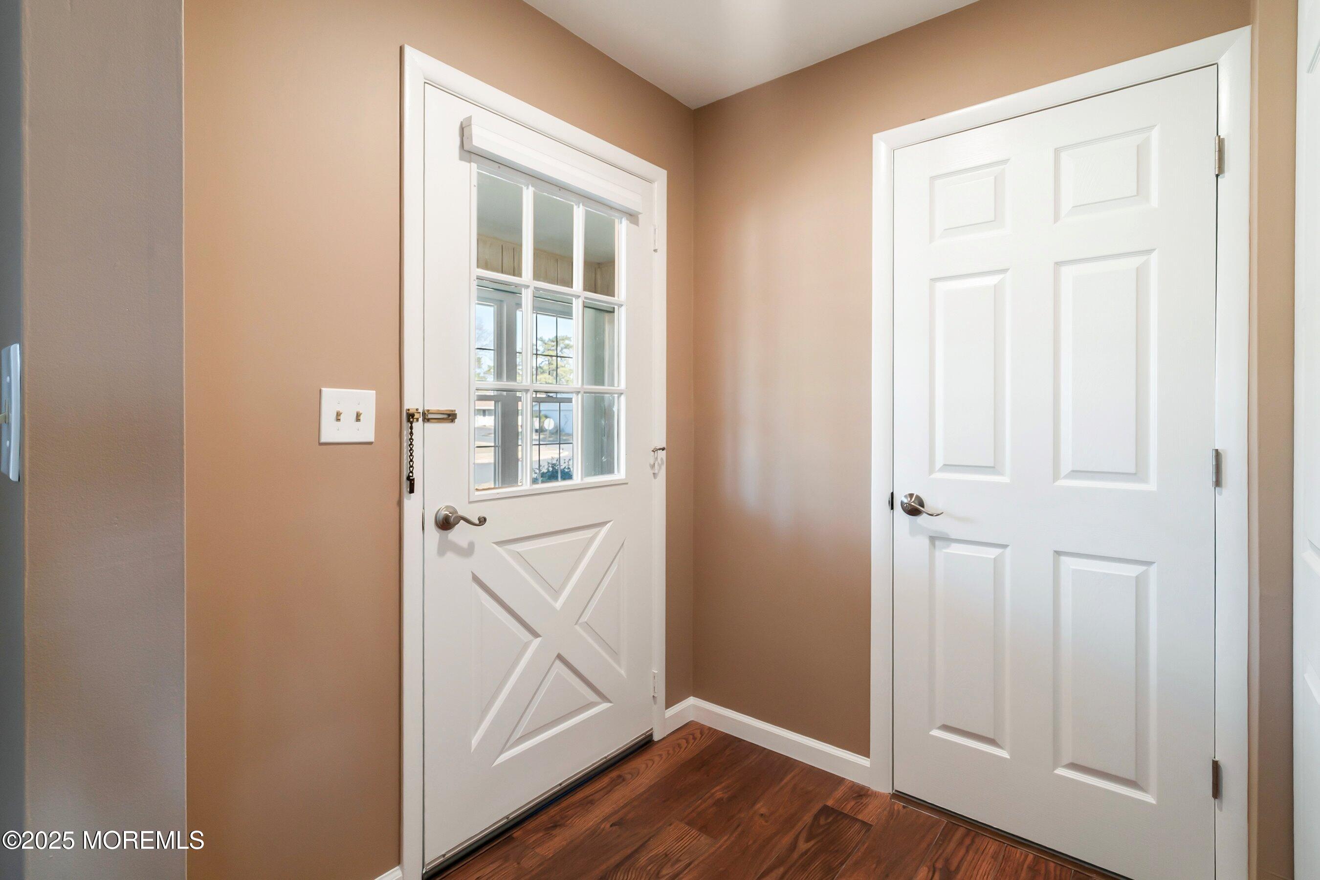 32D Sterling Street Image 3
