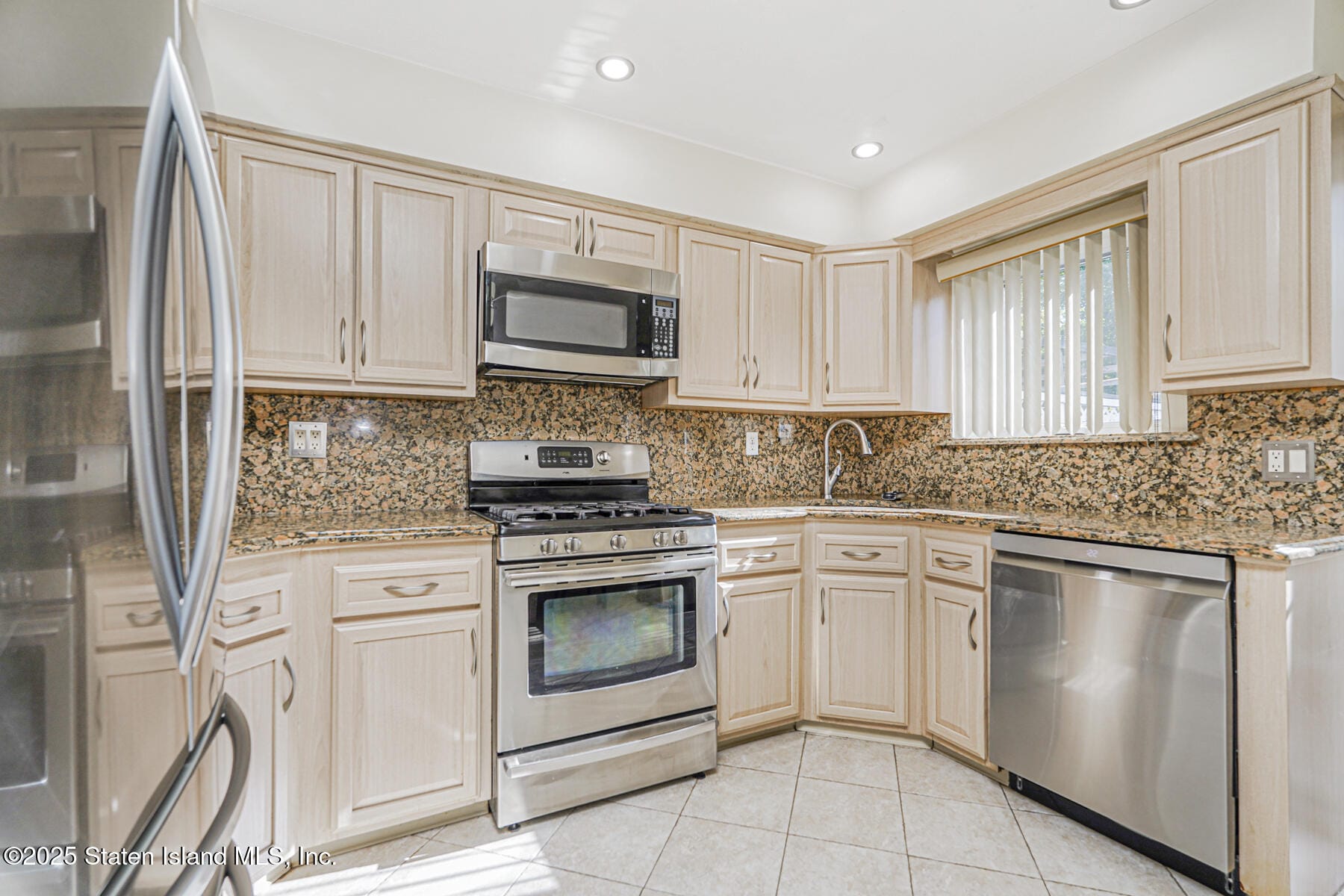 98 N Railroad Avenue, Staten Island, NY, 10304 image 8