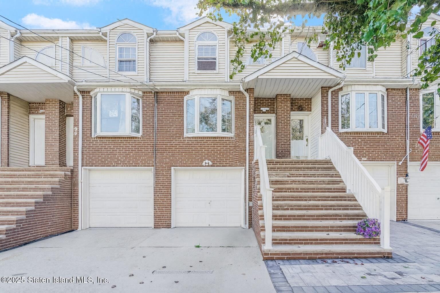 98 N Railroad Avenue, Staten Island, NY, 10304