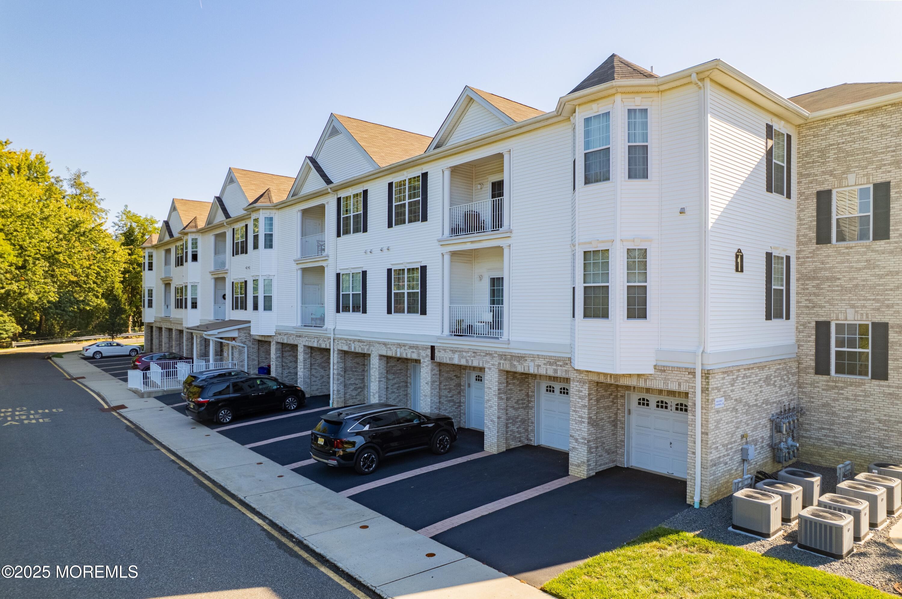 115 Canterbury Lane Image 1