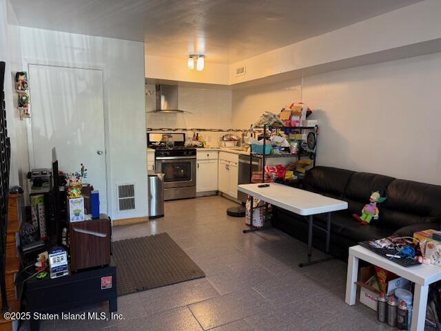 691 Elbe Avenue Image 3