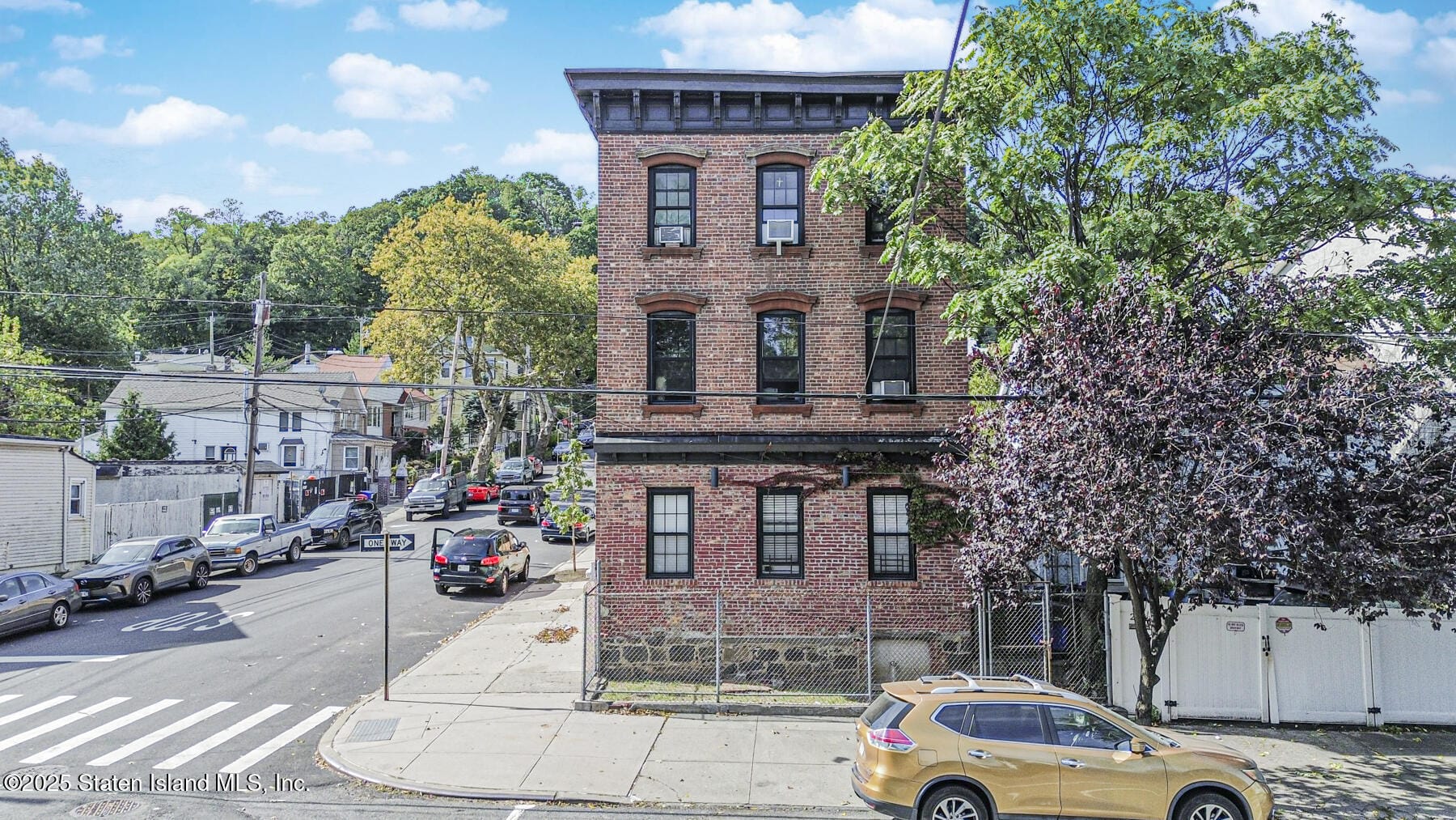 242 Targee Street Image 1