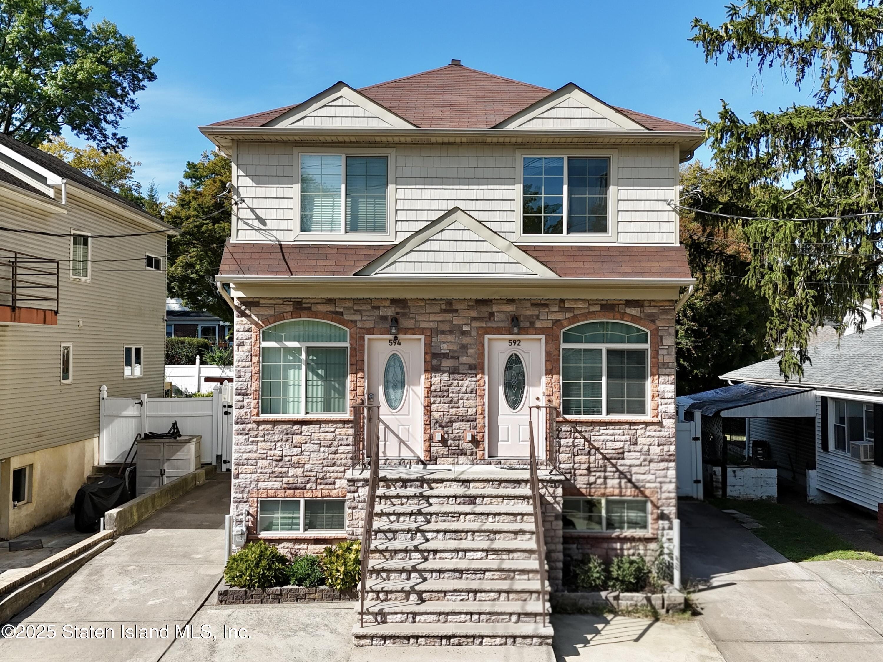 592 Woolley Avenue Image 2