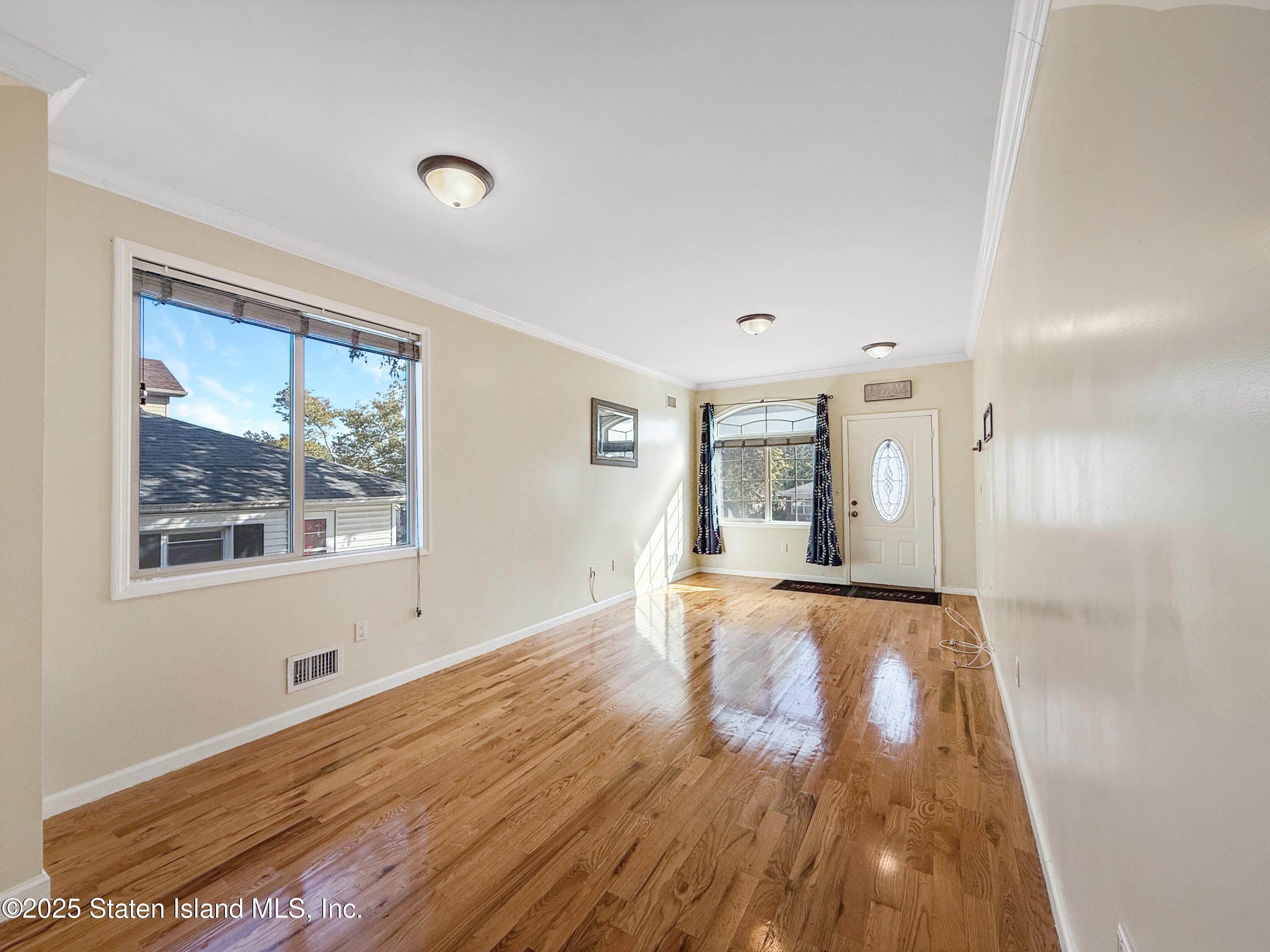 592 Woolley Avenue Image 4