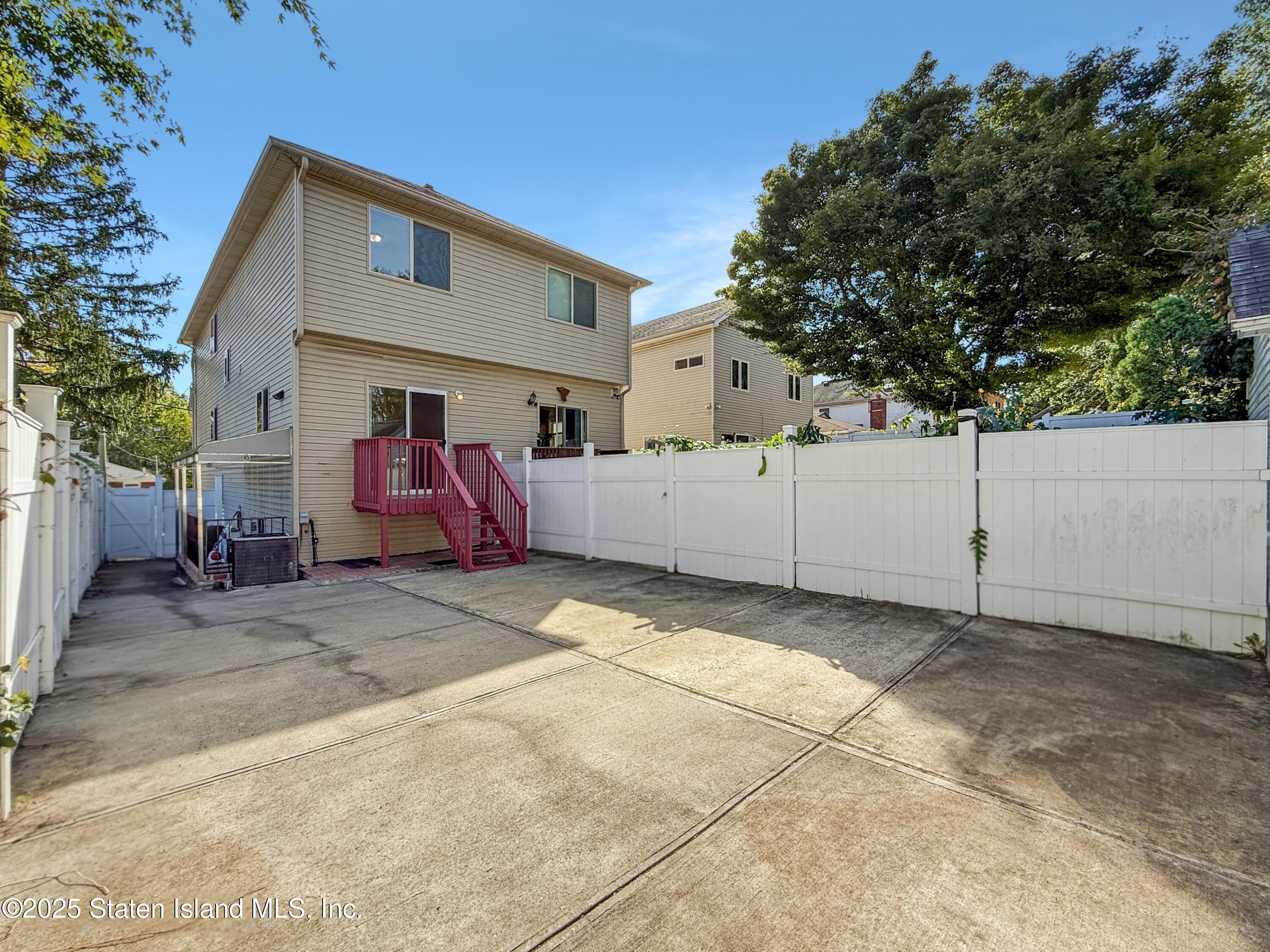 592 Woolley Avenue, Staten Island, NY, 10314 image 27