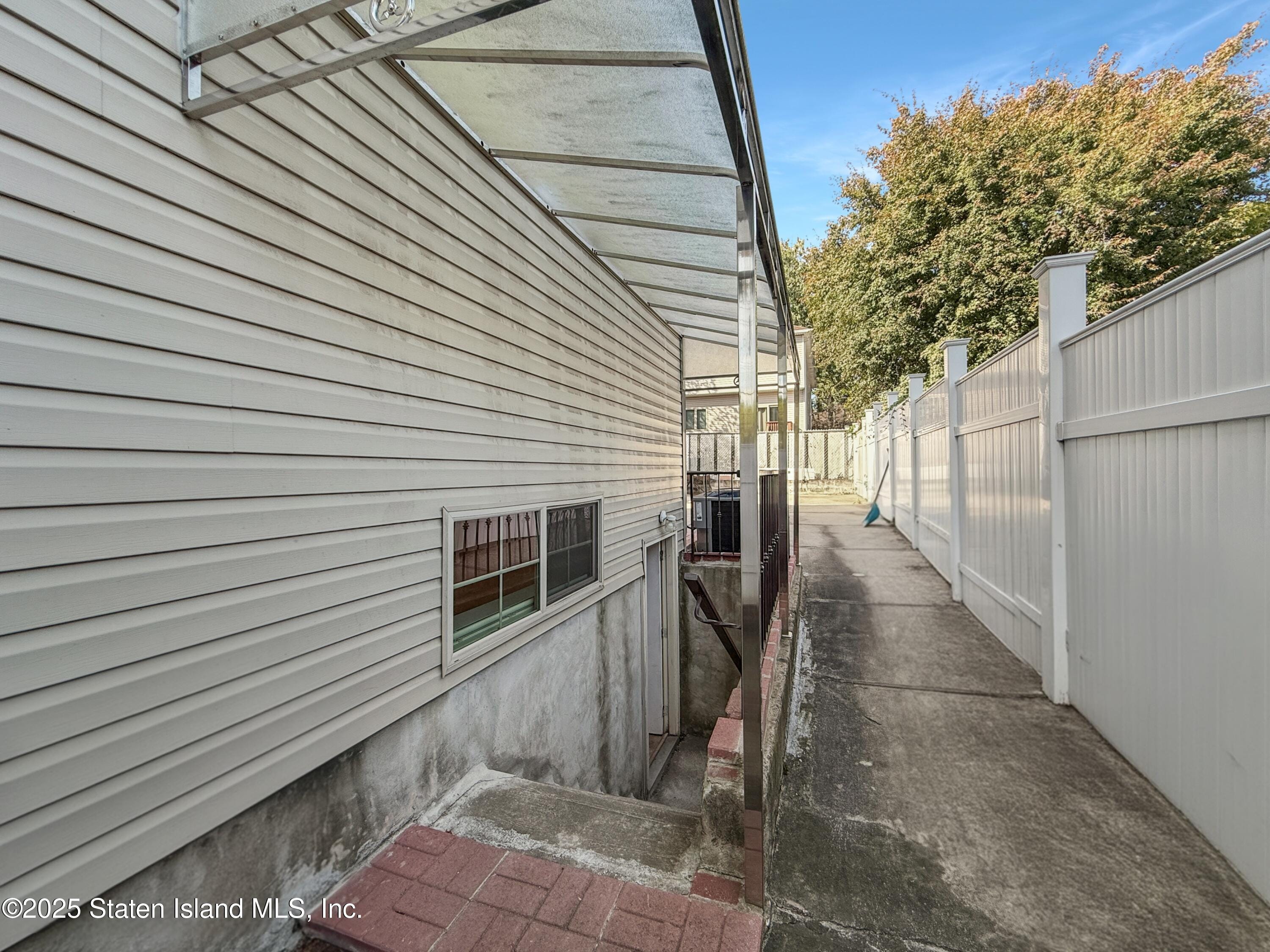 592 Woolley Avenue, Staten Island, NY, 10314 image 26