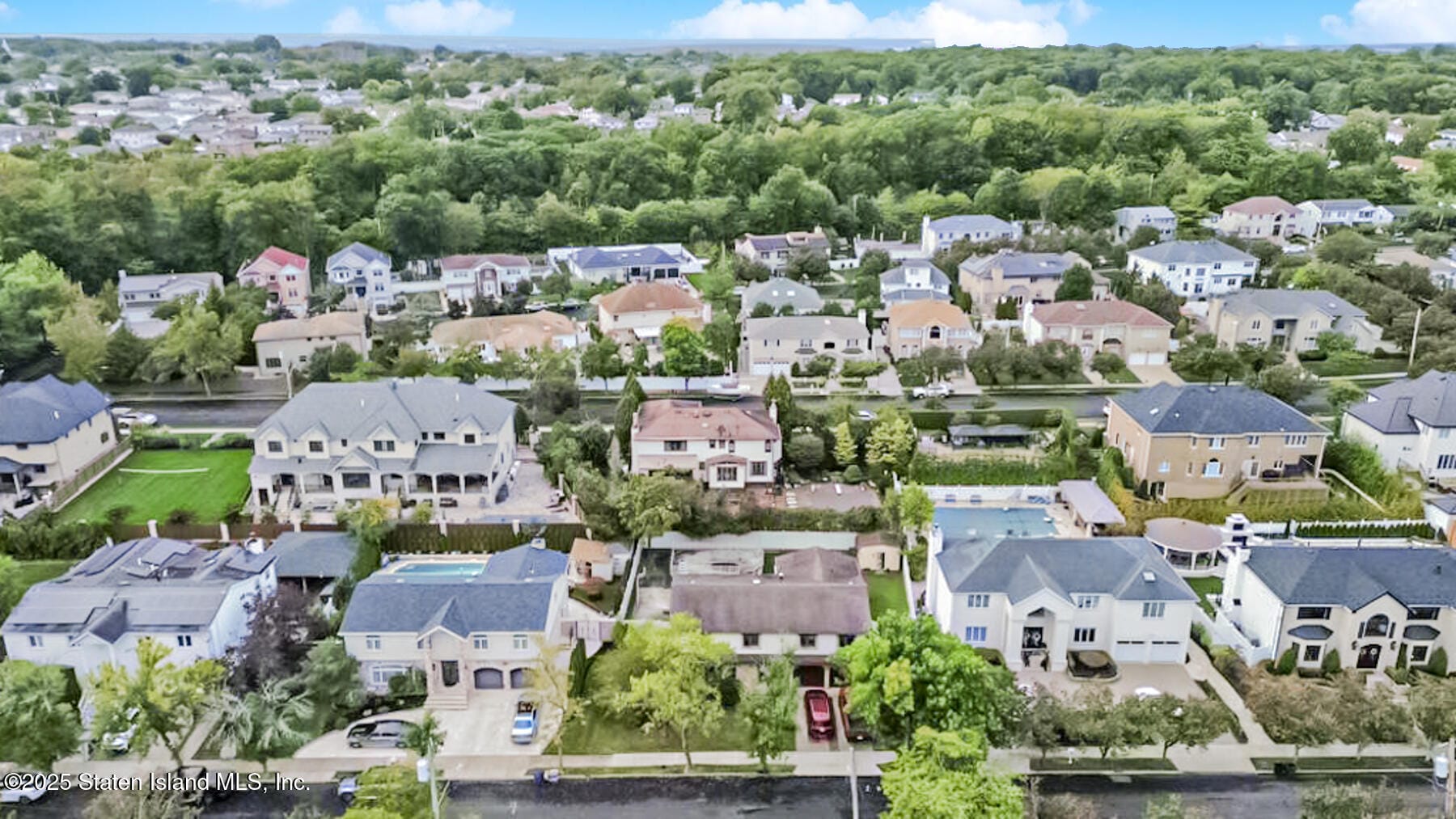 267 Bennett Avenue Image 3