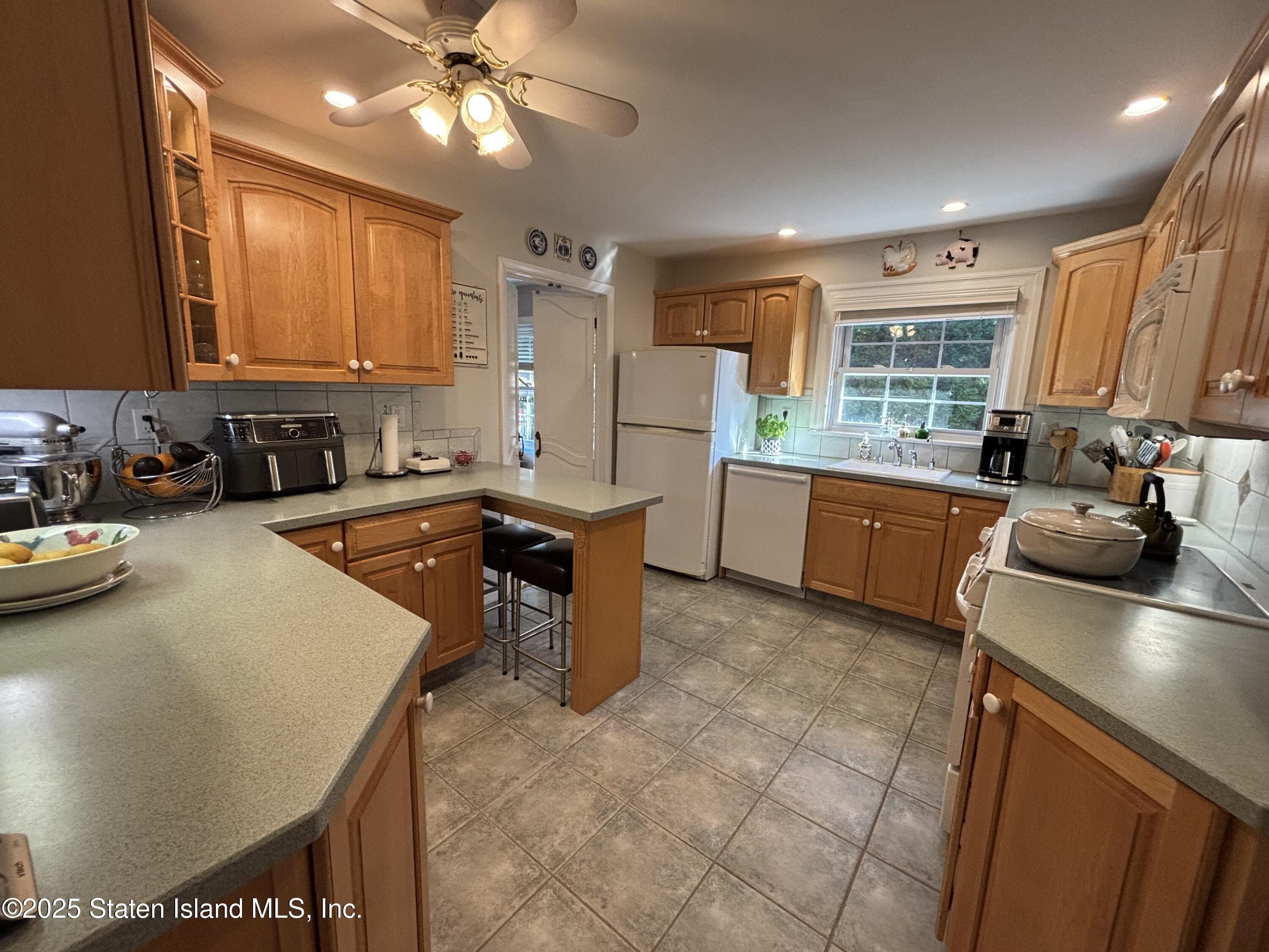 751 Oakland Avenue Image 5