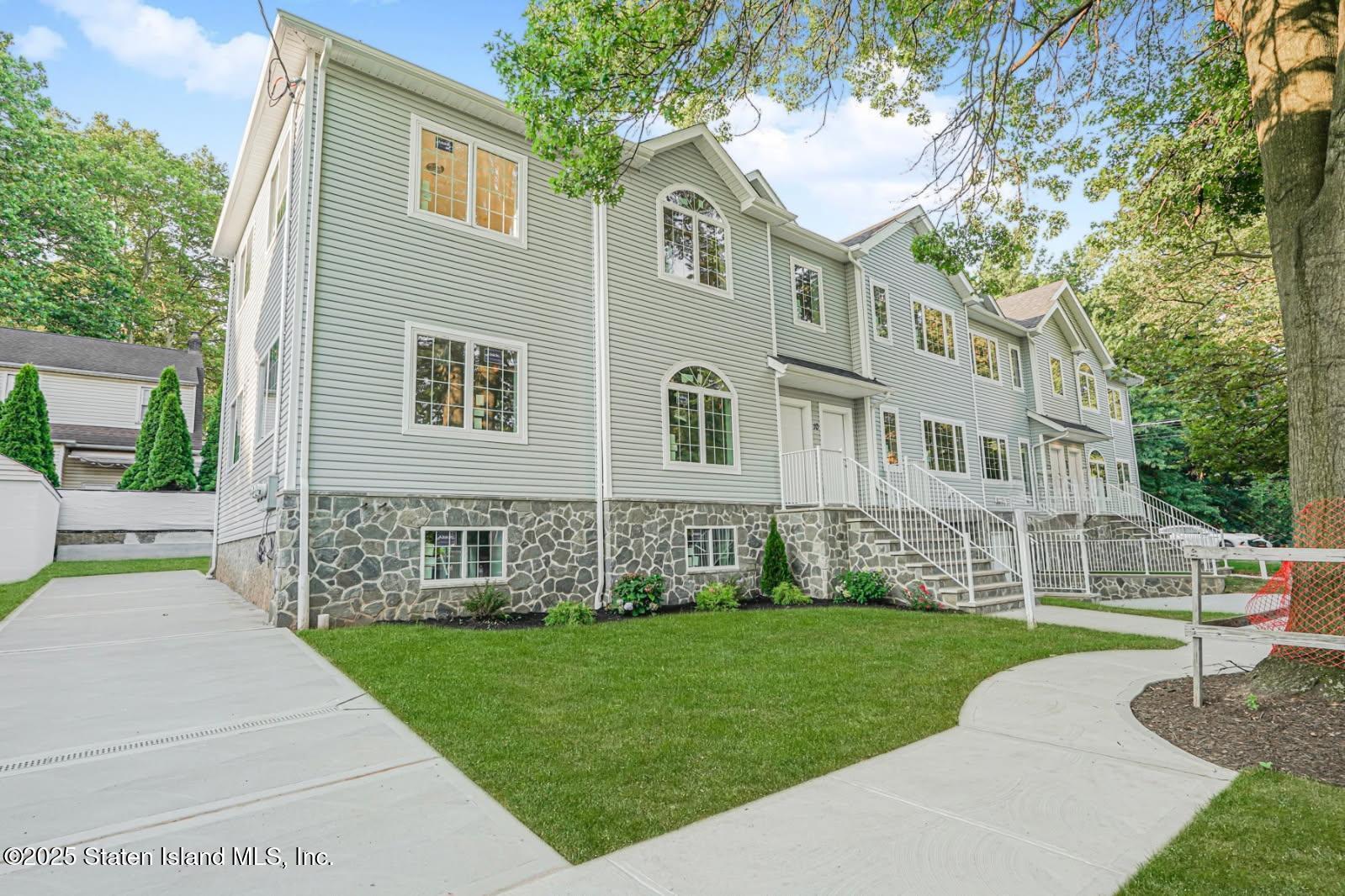 10 Ludwig Street Image 3