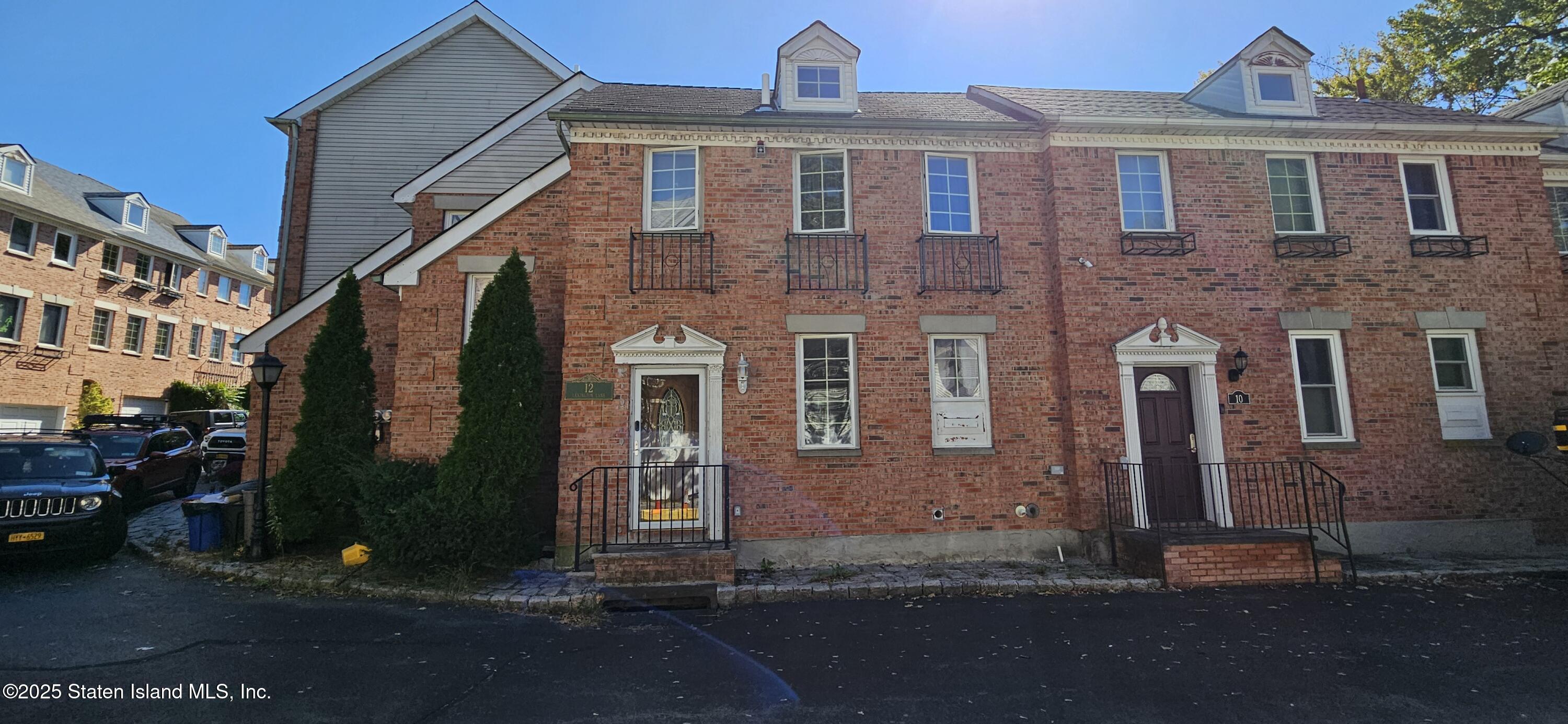 12 Lexington Lane Image 1