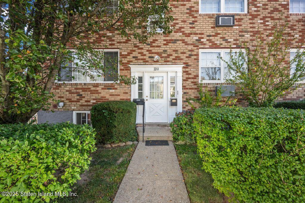 220 O\'Gorman Avenue Image 4