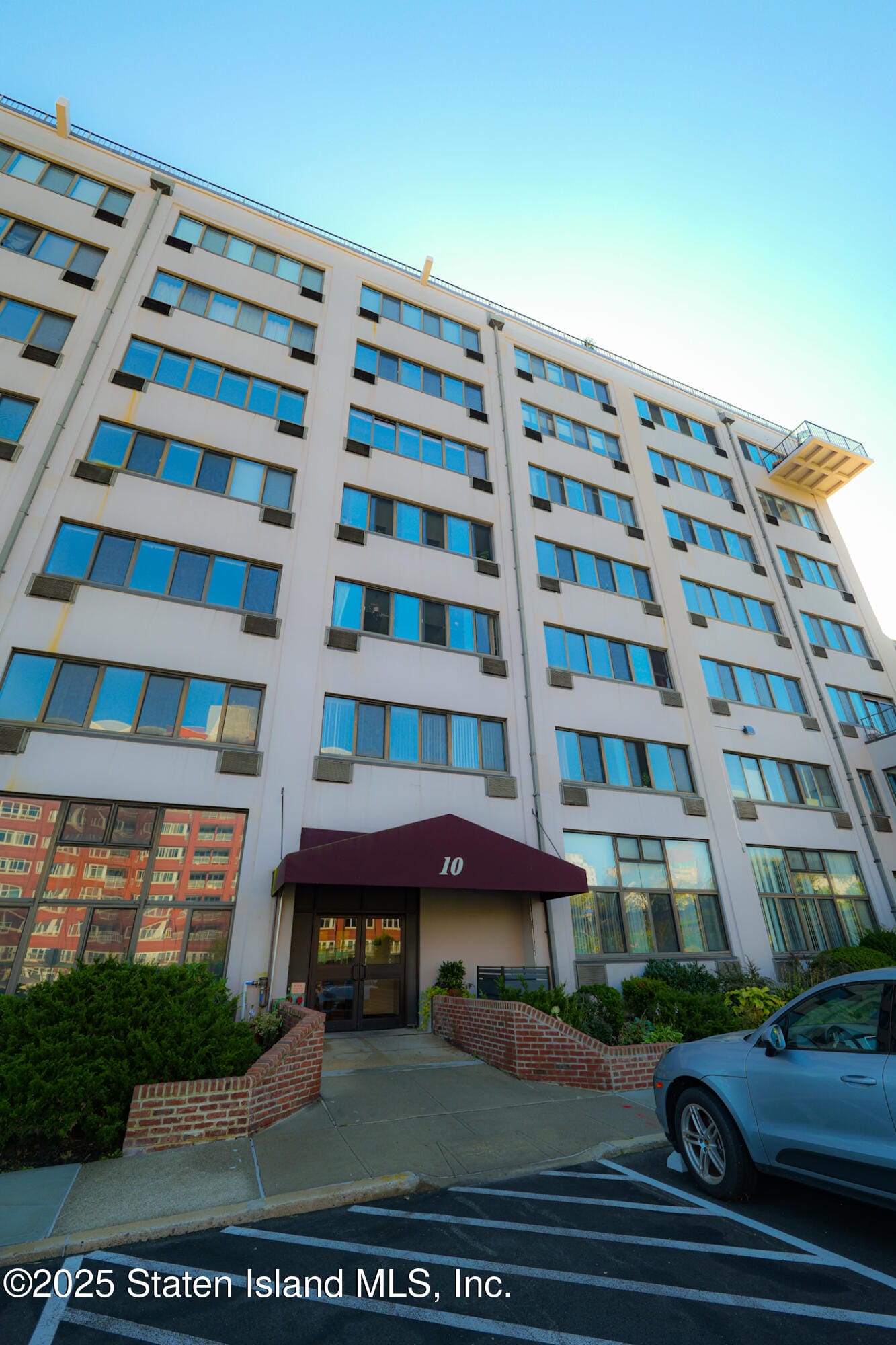 10 Bay St Landing 4i Image 1